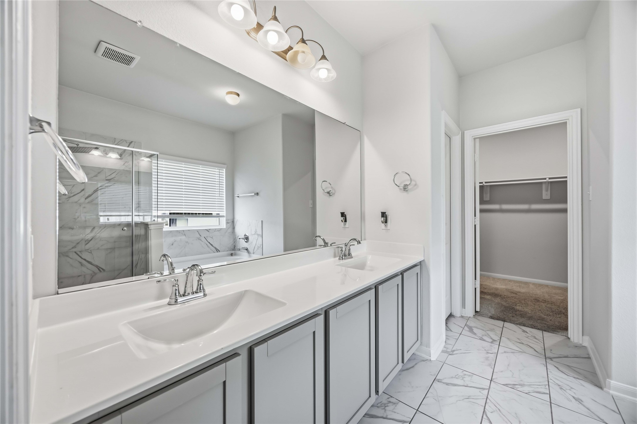 2402 Mount Dana Drive Property Photo 16