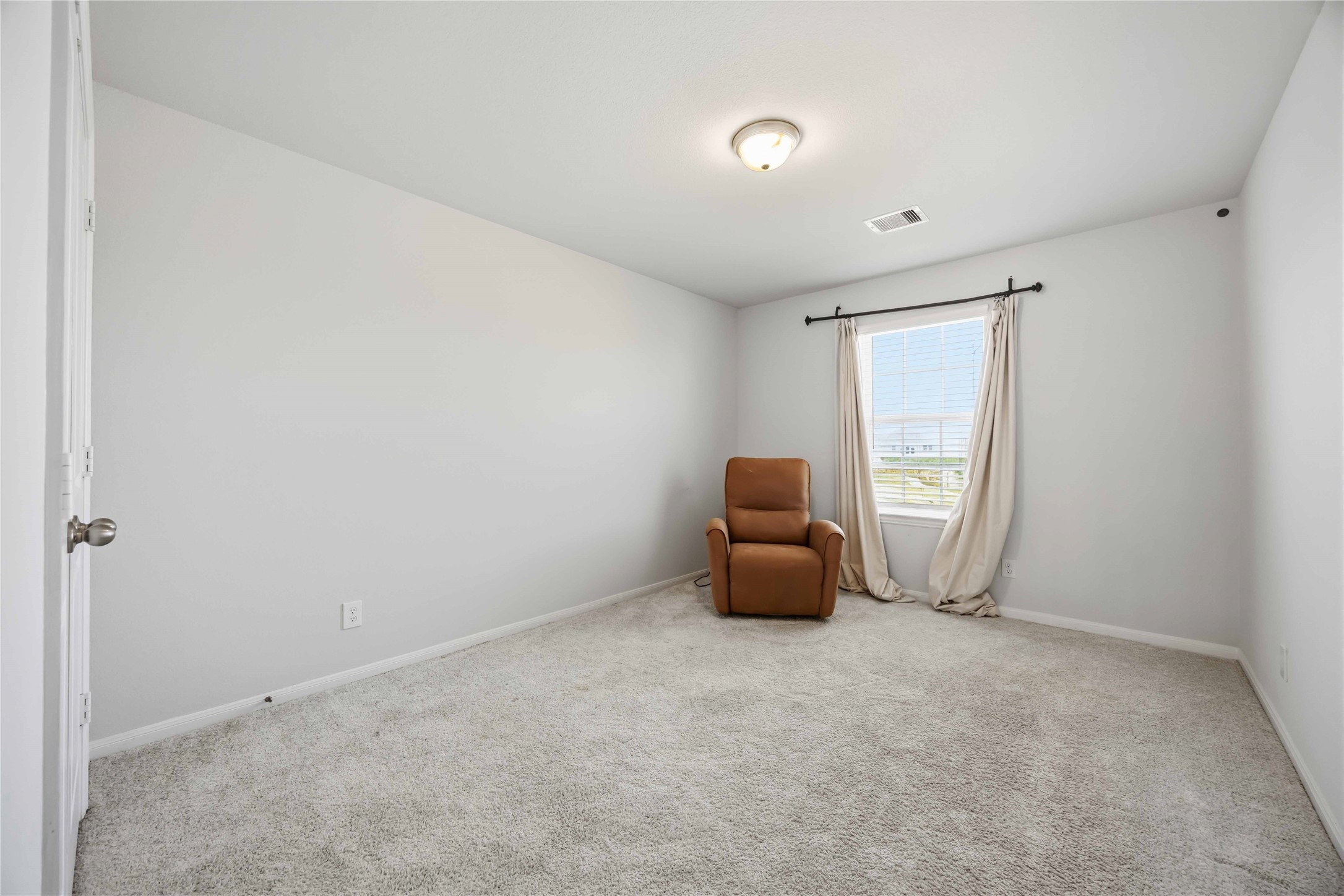 2402 Mount Dana Drive Property Photo 20