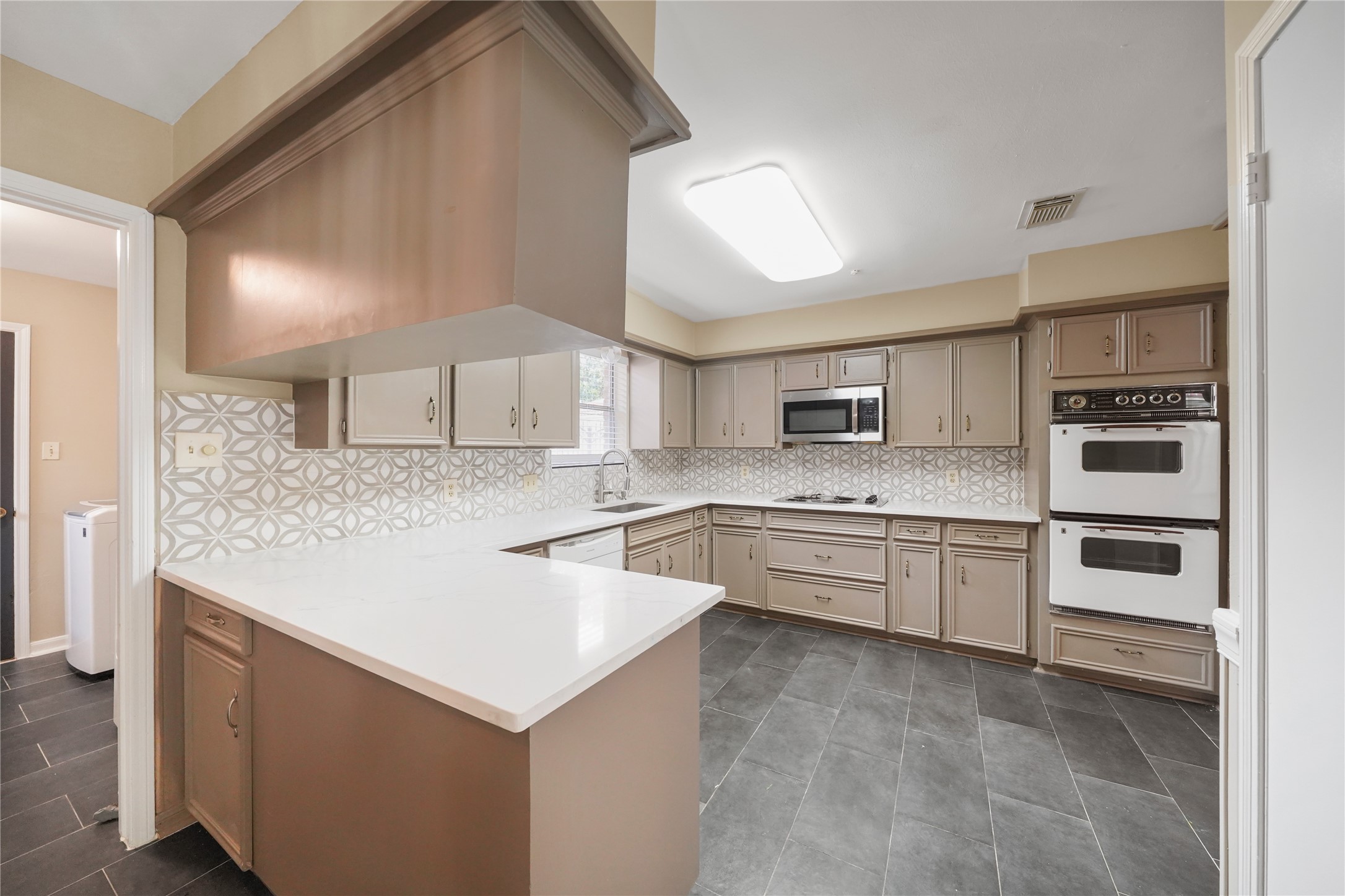 12719 Ashford Chase Drive Property Photo 8