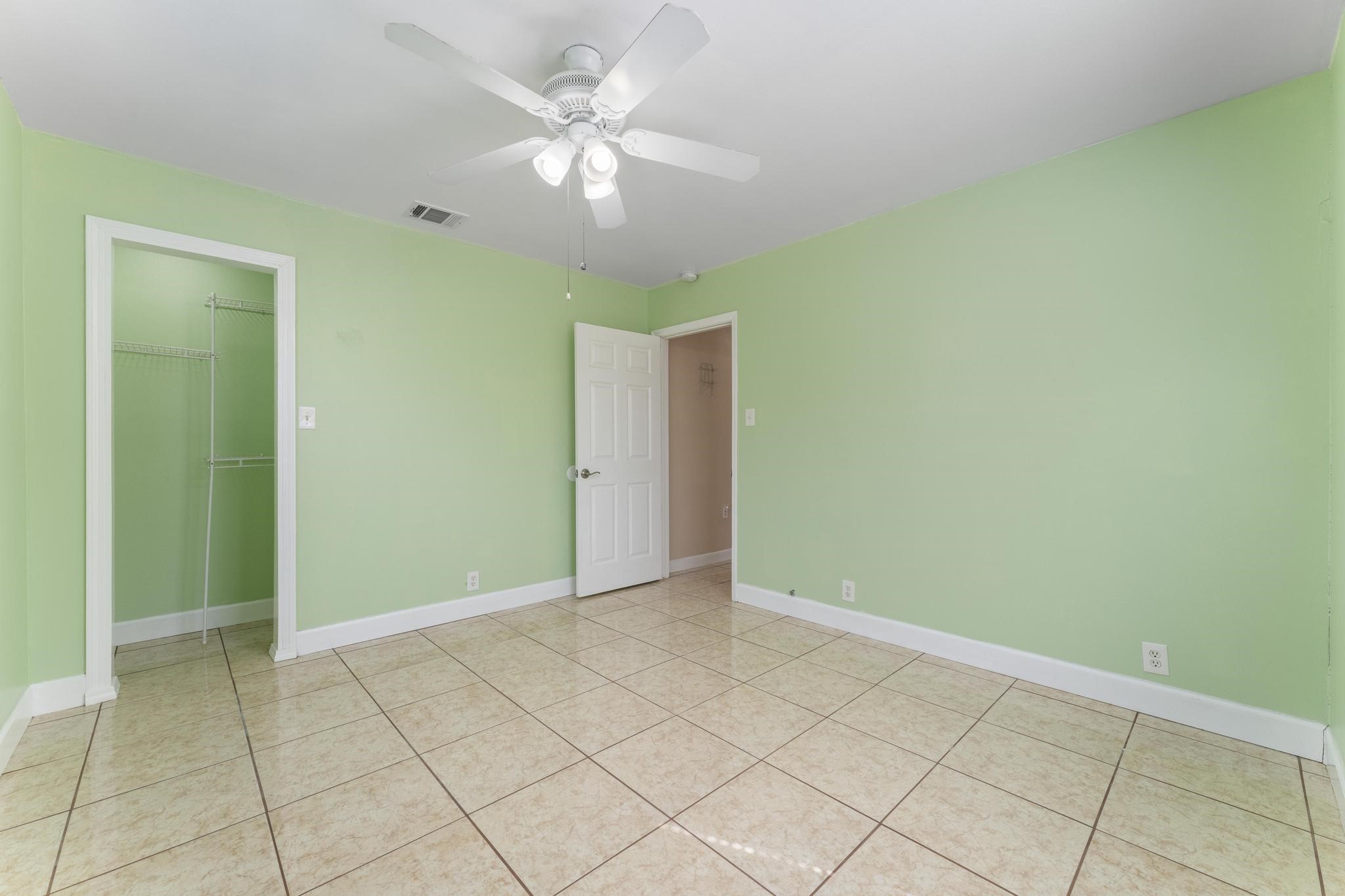 1923 Tabor Street Property Photo 11