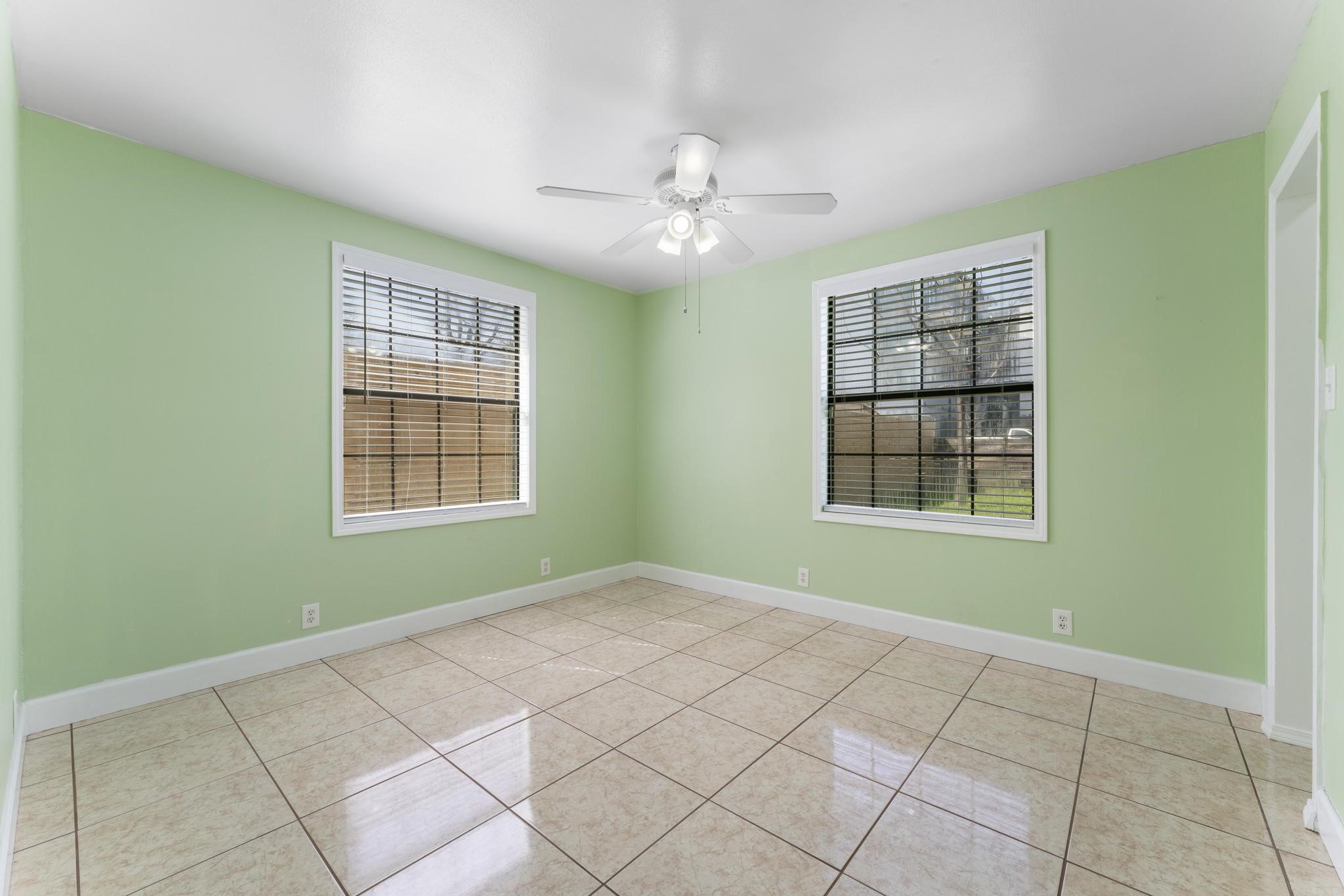 1923 Tabor Street Property Photo 17