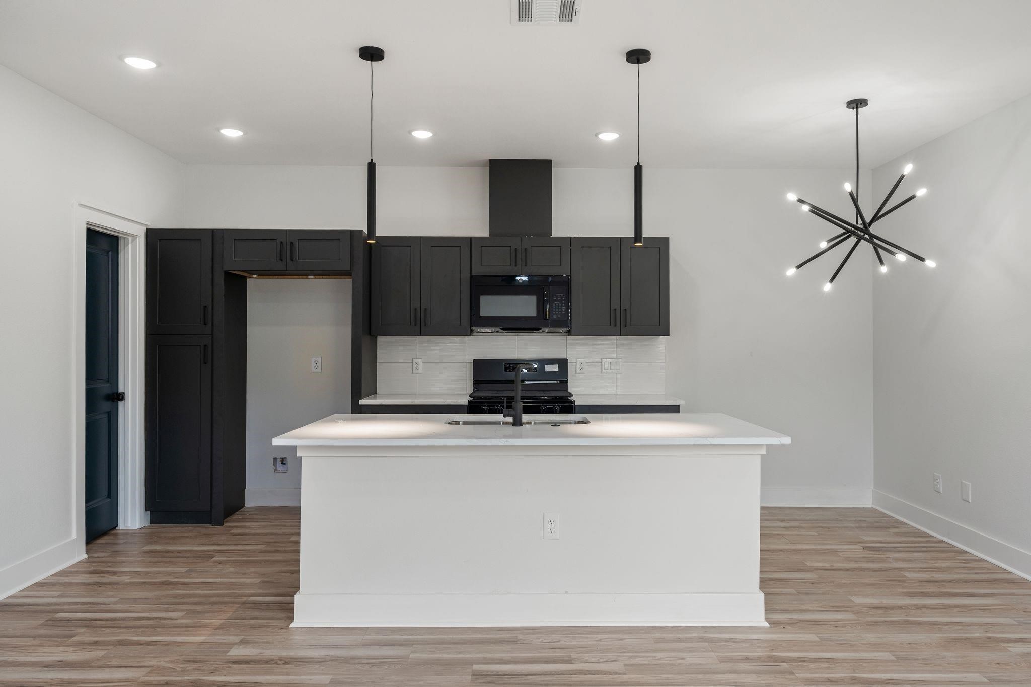 1026 Junell Street Property Photo 12