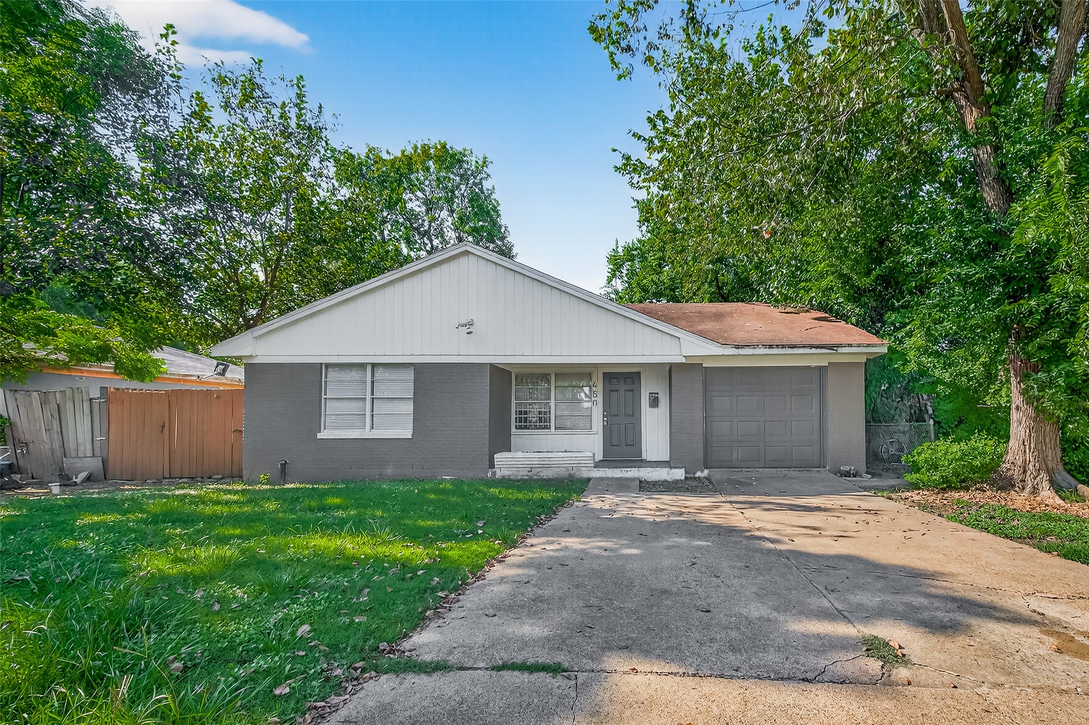 450 Glenburnie Drive Property Photo 4