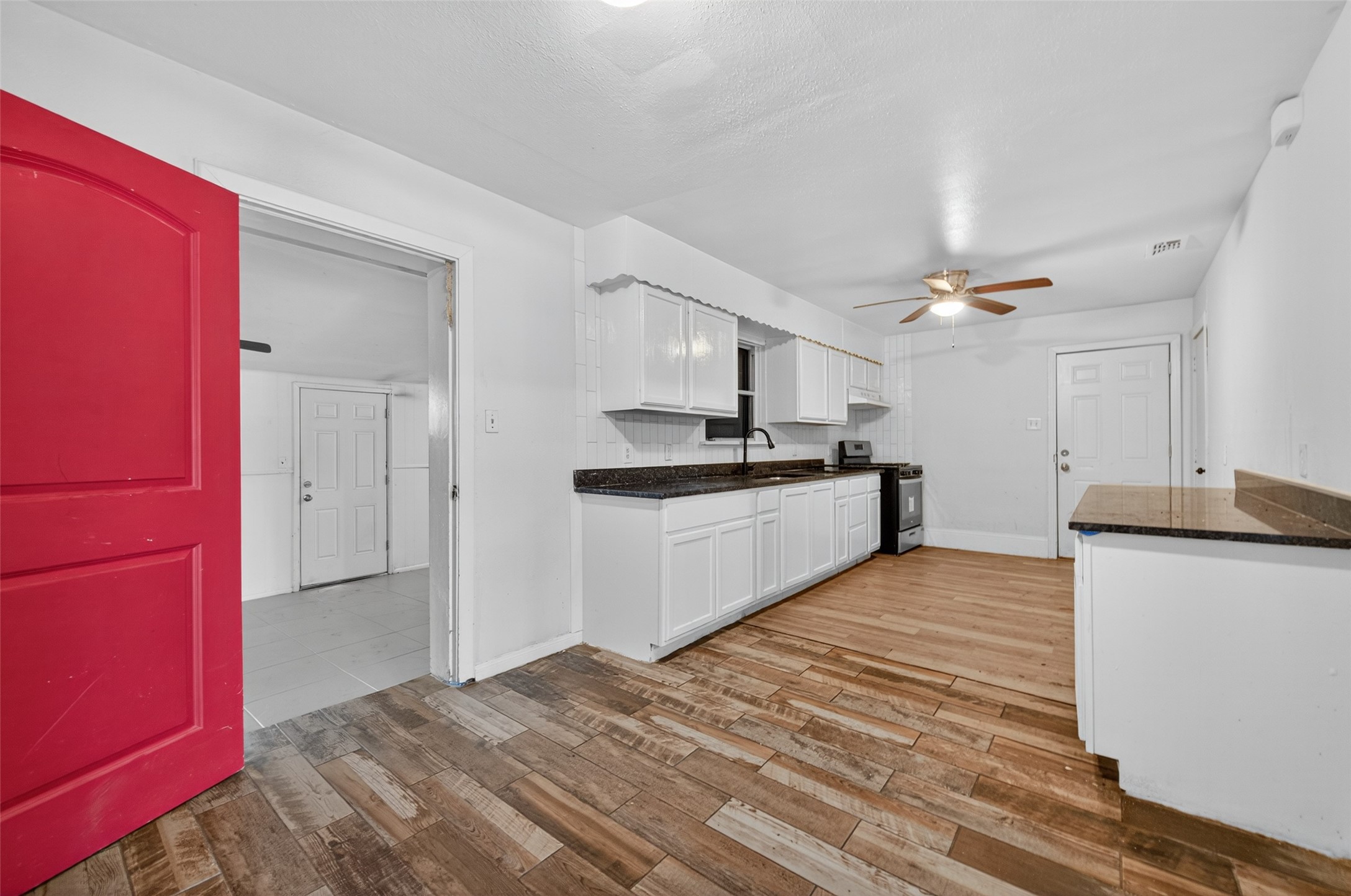 450 Glenburnie Drive Property Photo 10