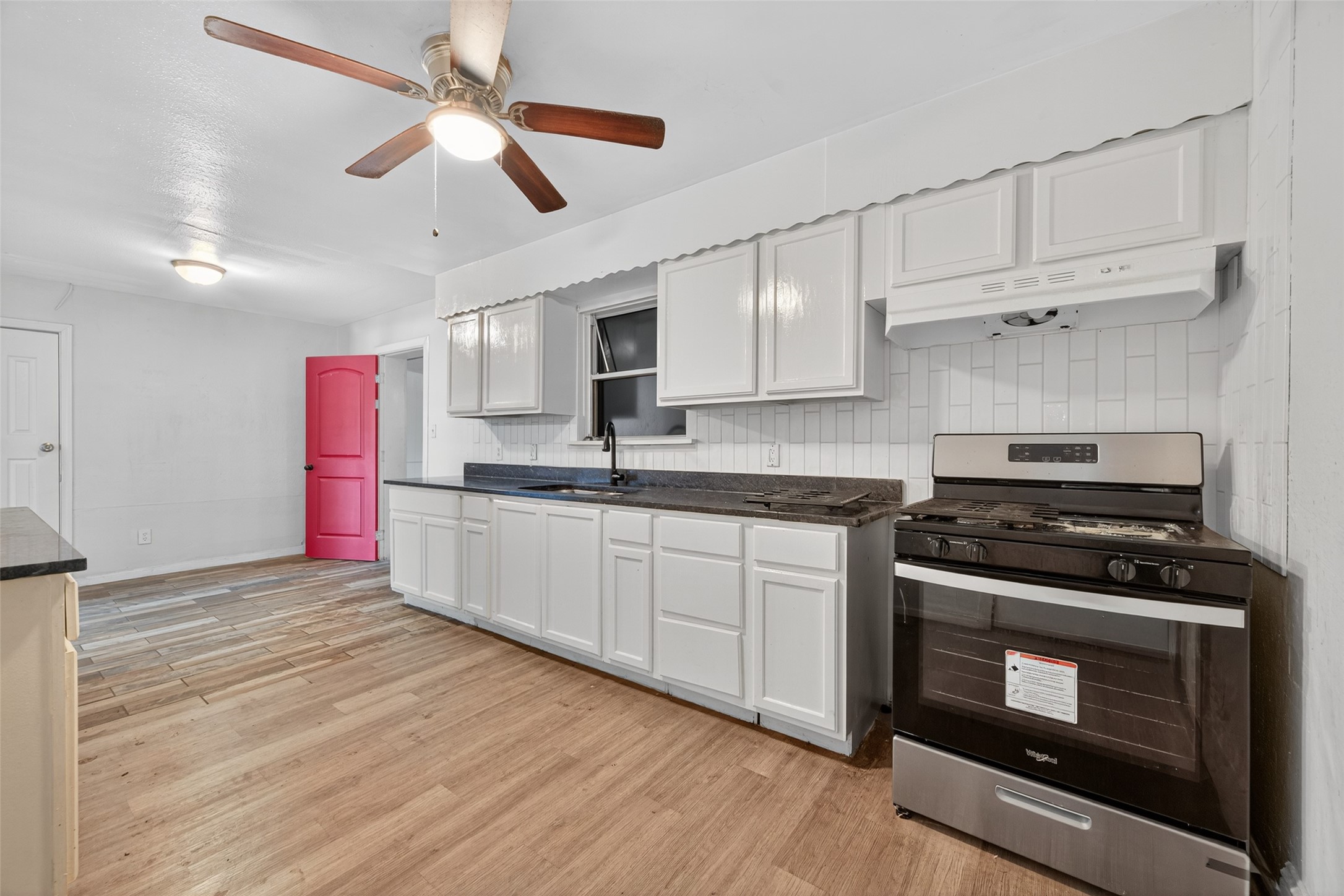 450 Glenburnie Drive Property Photo 12