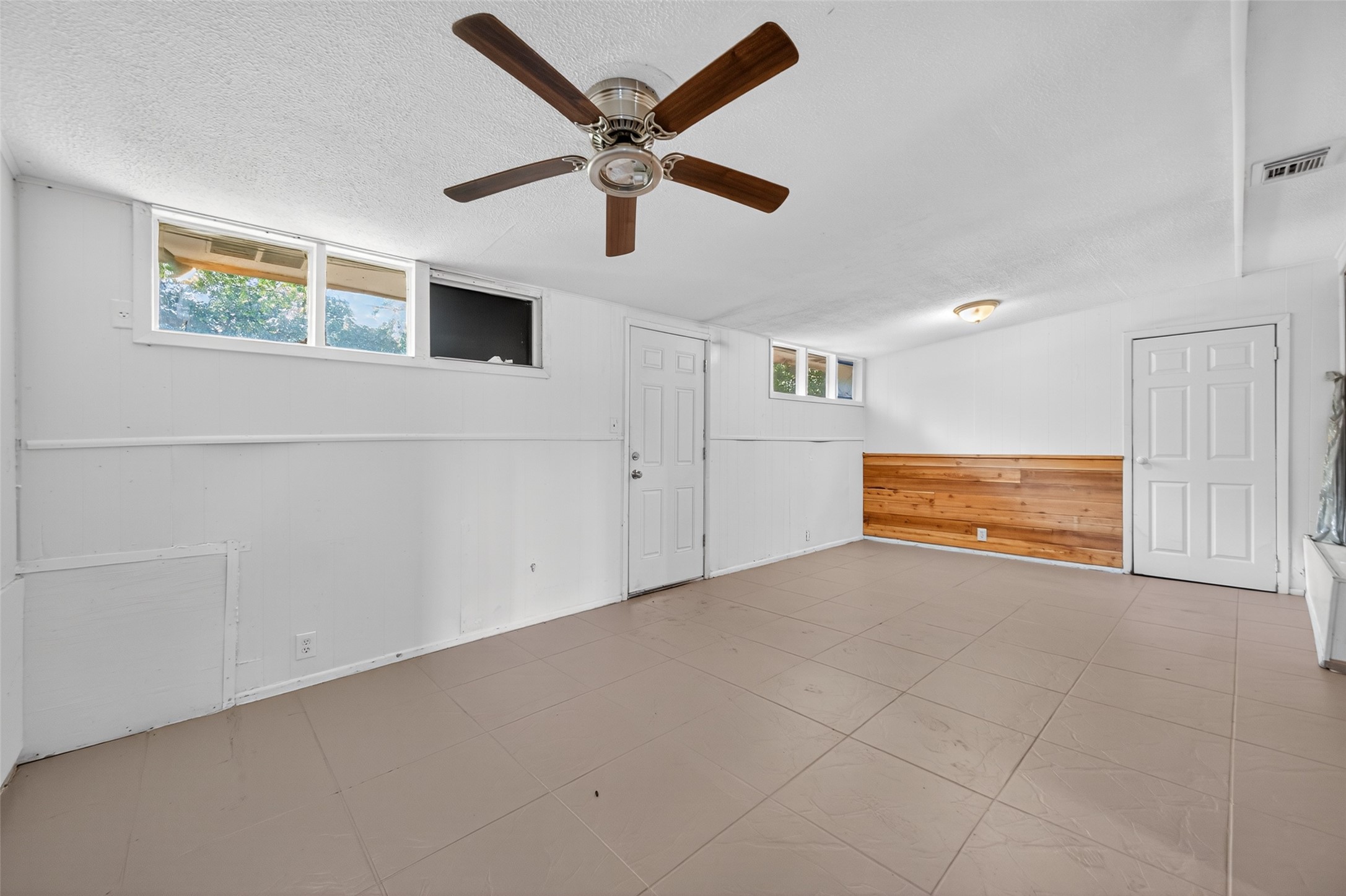 450 Glenburnie Drive Property Photo 15