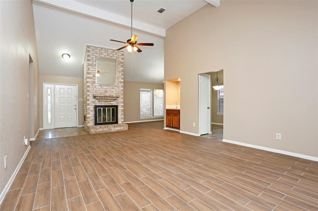 21623 Park York Drive Property Photo 3