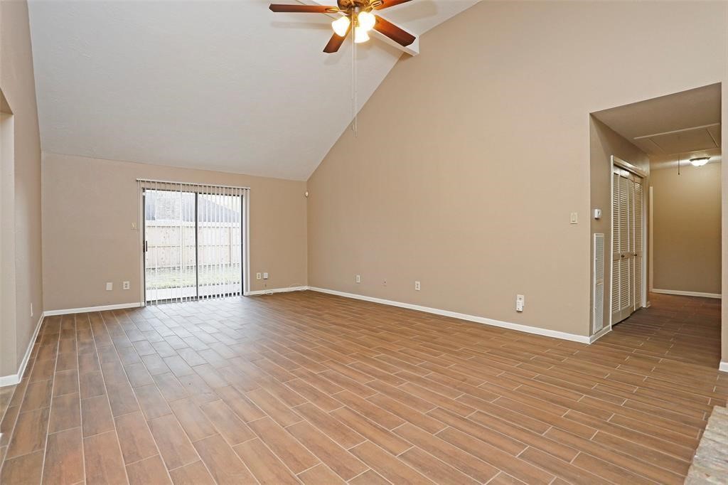 21623 Park York Drive Property Photo 6