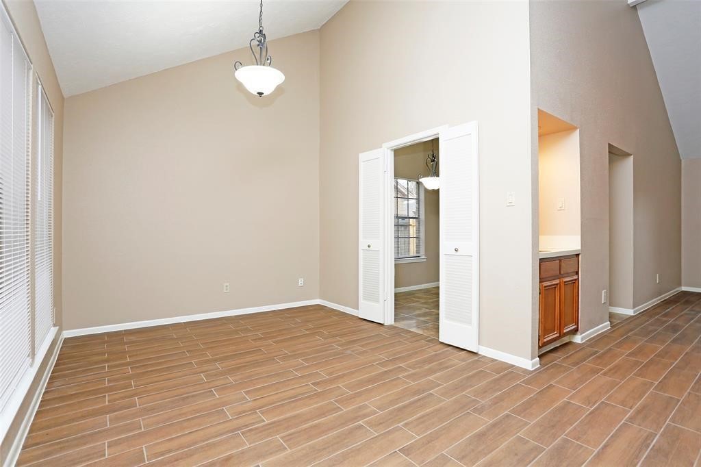 21623 Park York Drive Property Photo 7