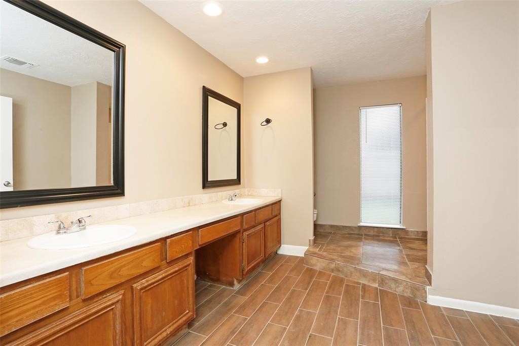 21623 Park York Drive Property Photo 17