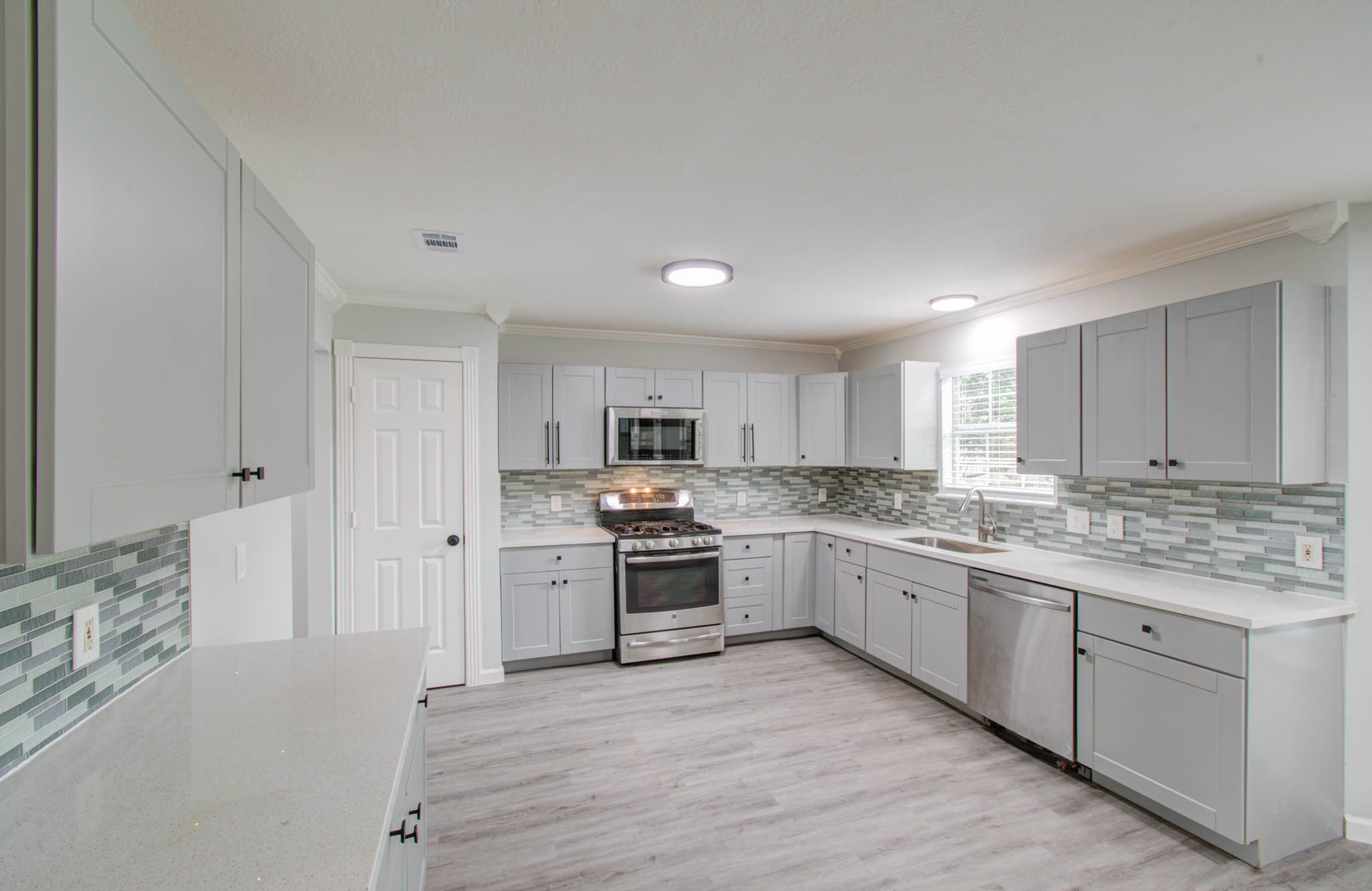 9226 Eaglewood Spring Dr Property Photo 9
