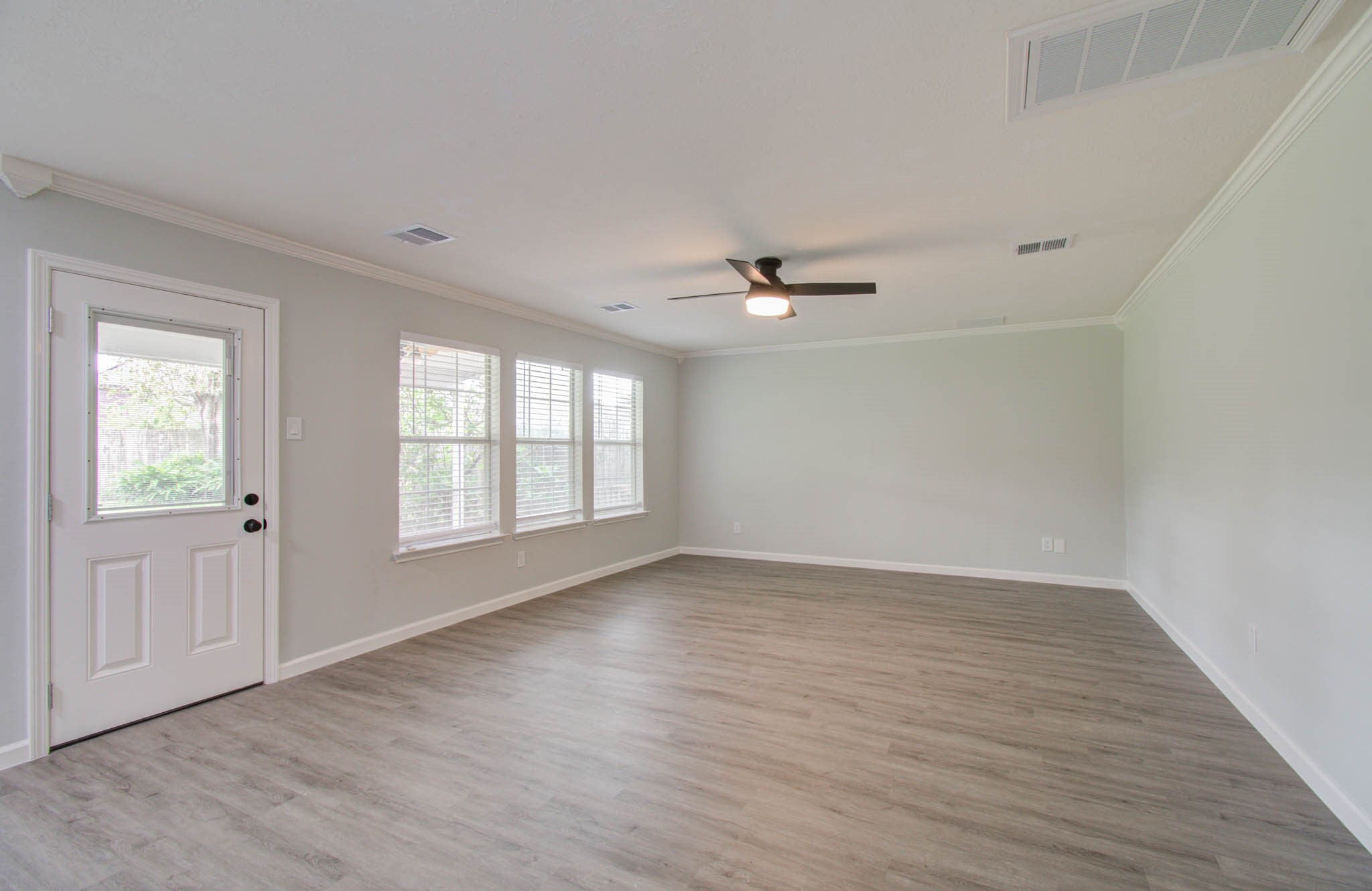 9226 Eaglewood Spring Dr Property Photo 13