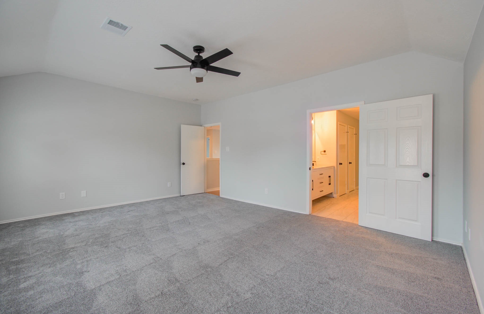 9226 Eaglewood Spring Dr Property Photo 18