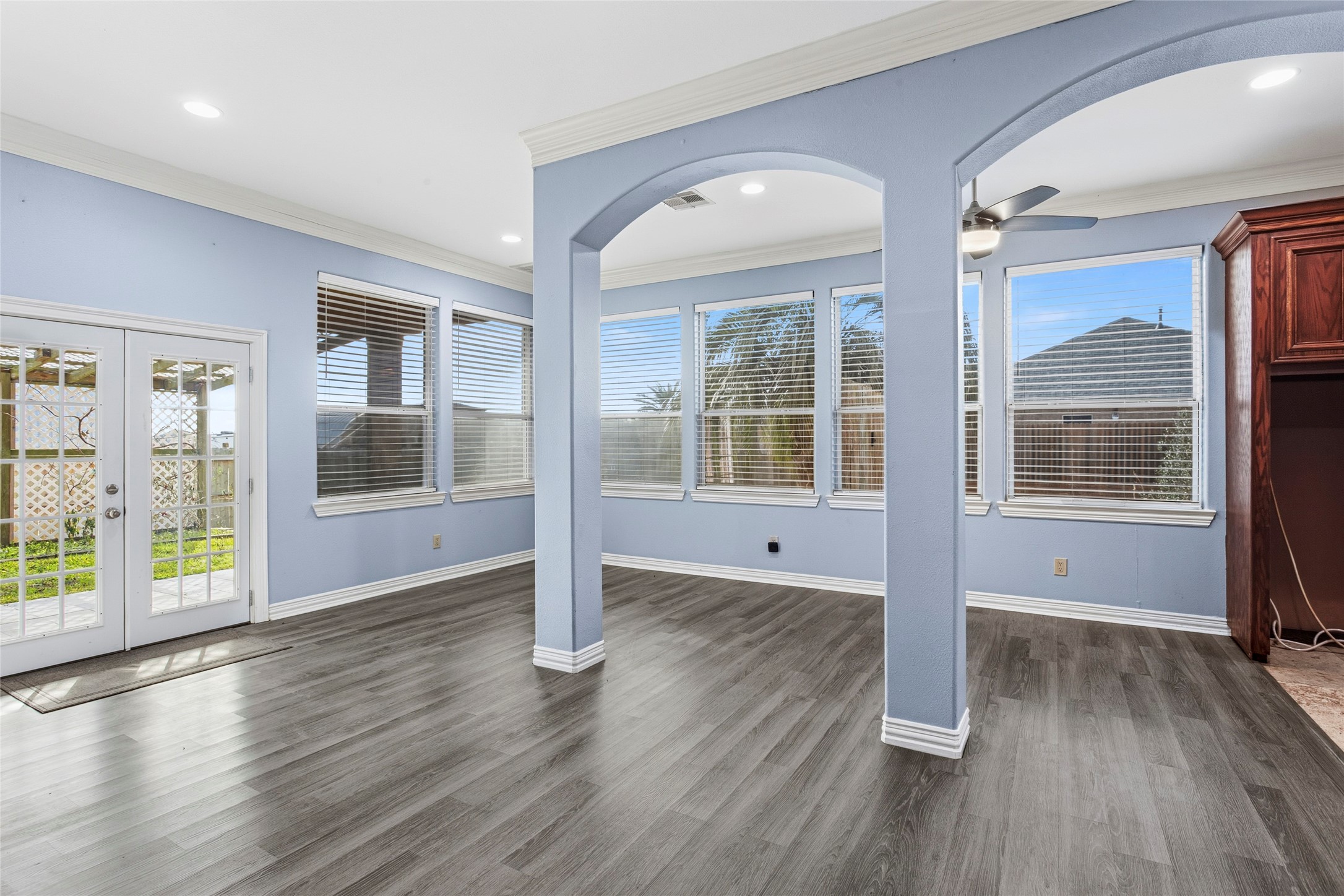 2535 Broadway Street Property Photo 14