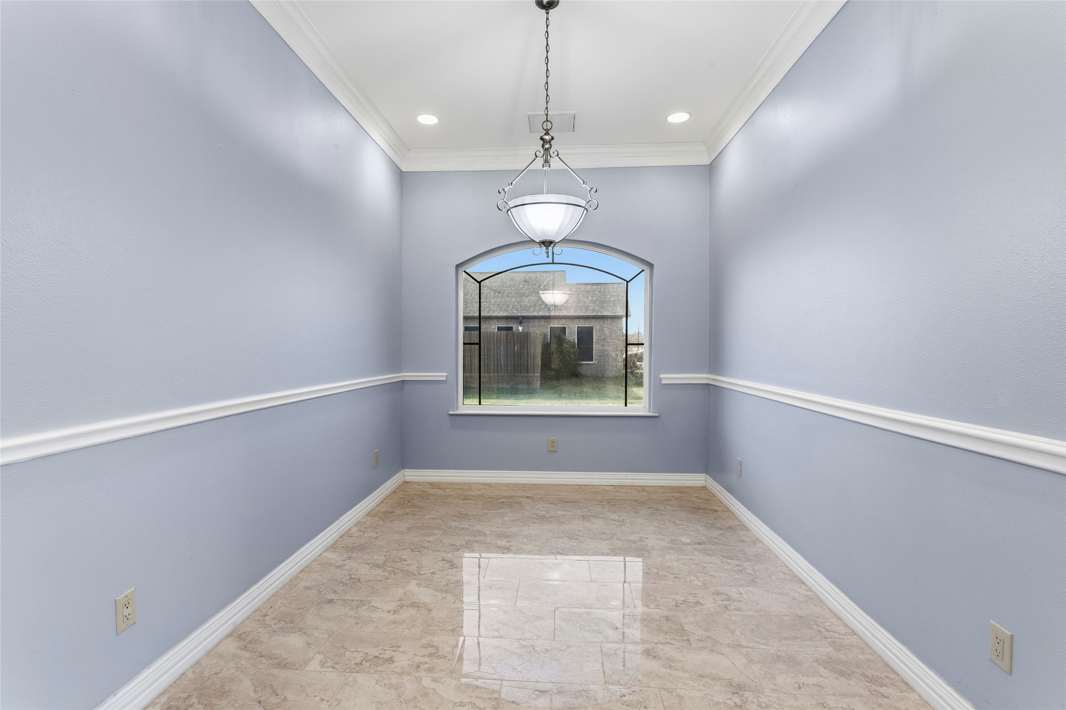 2535 Broadway Street Property Photo 15