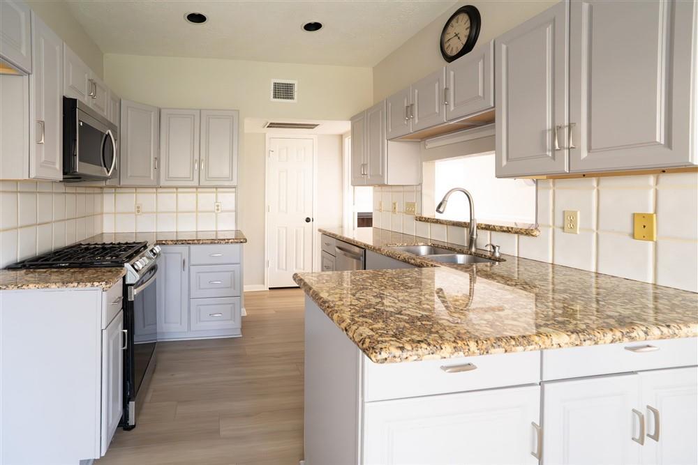 16434 Concord Falls Lane Property Photo 18