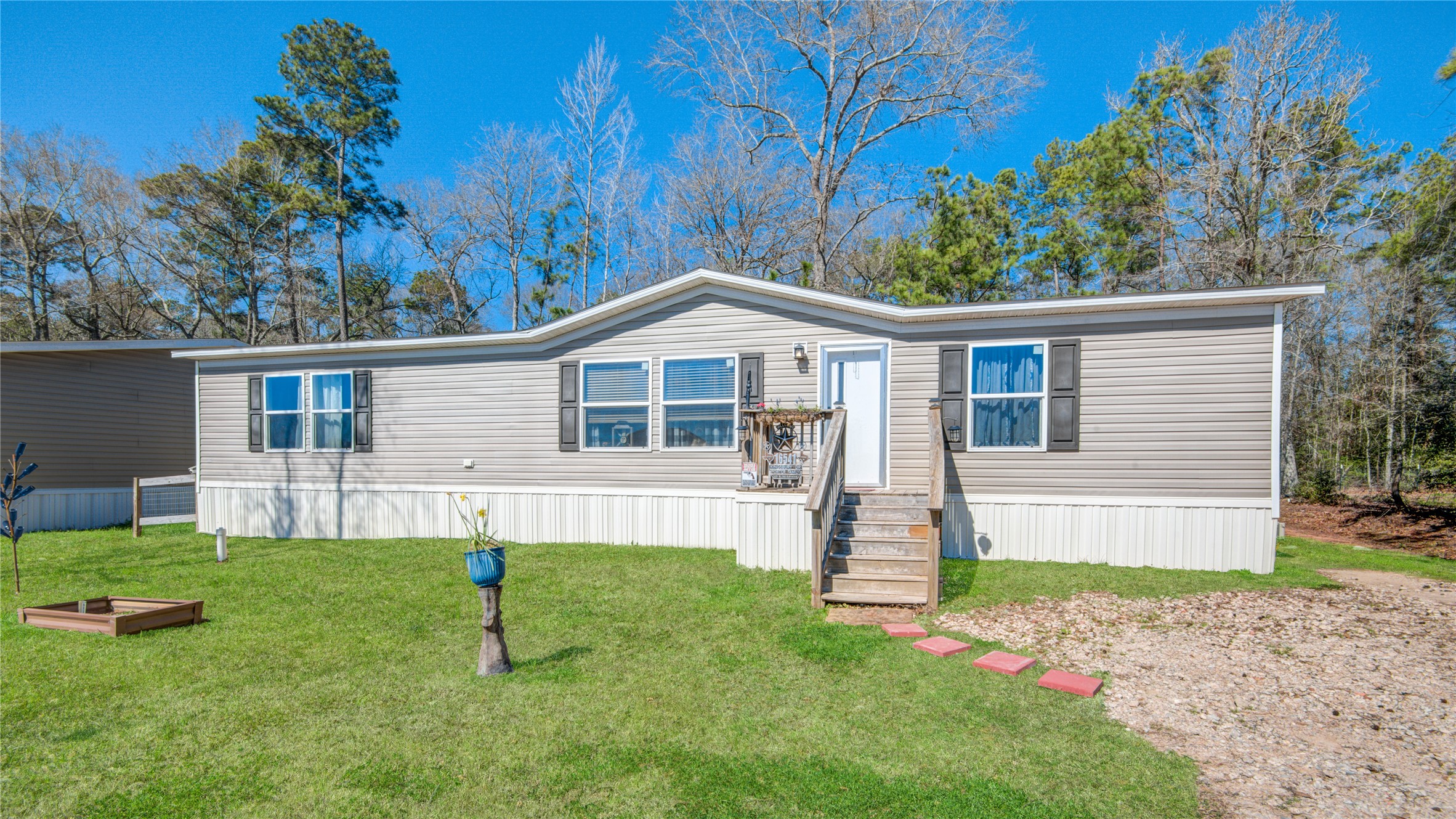 Caney Creek High School Real Estate Listings Main Image