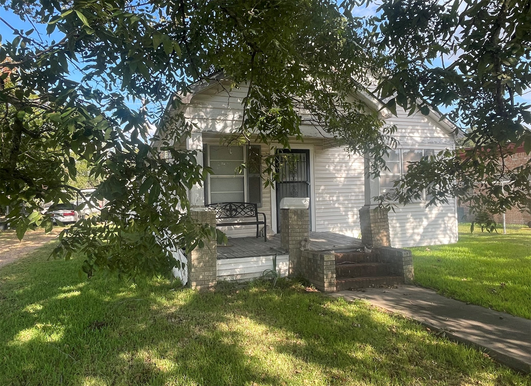 1017 7th Street Property Photo 2