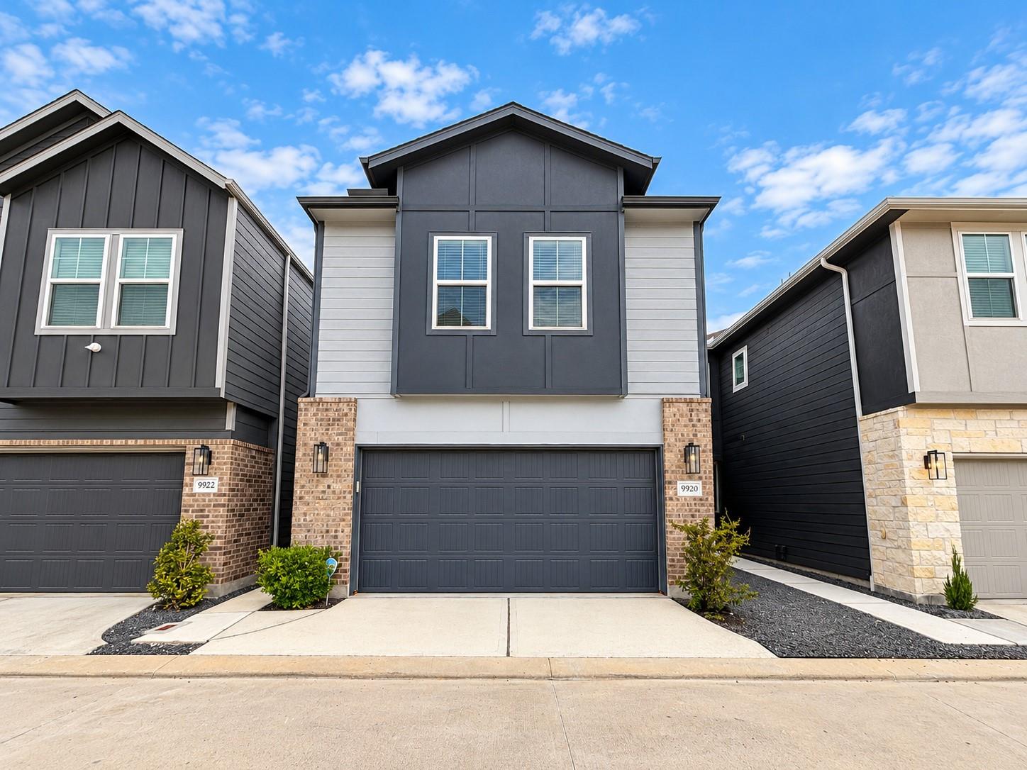 9920 Night Light Lane, Houston TX 77080 Property Photo 1