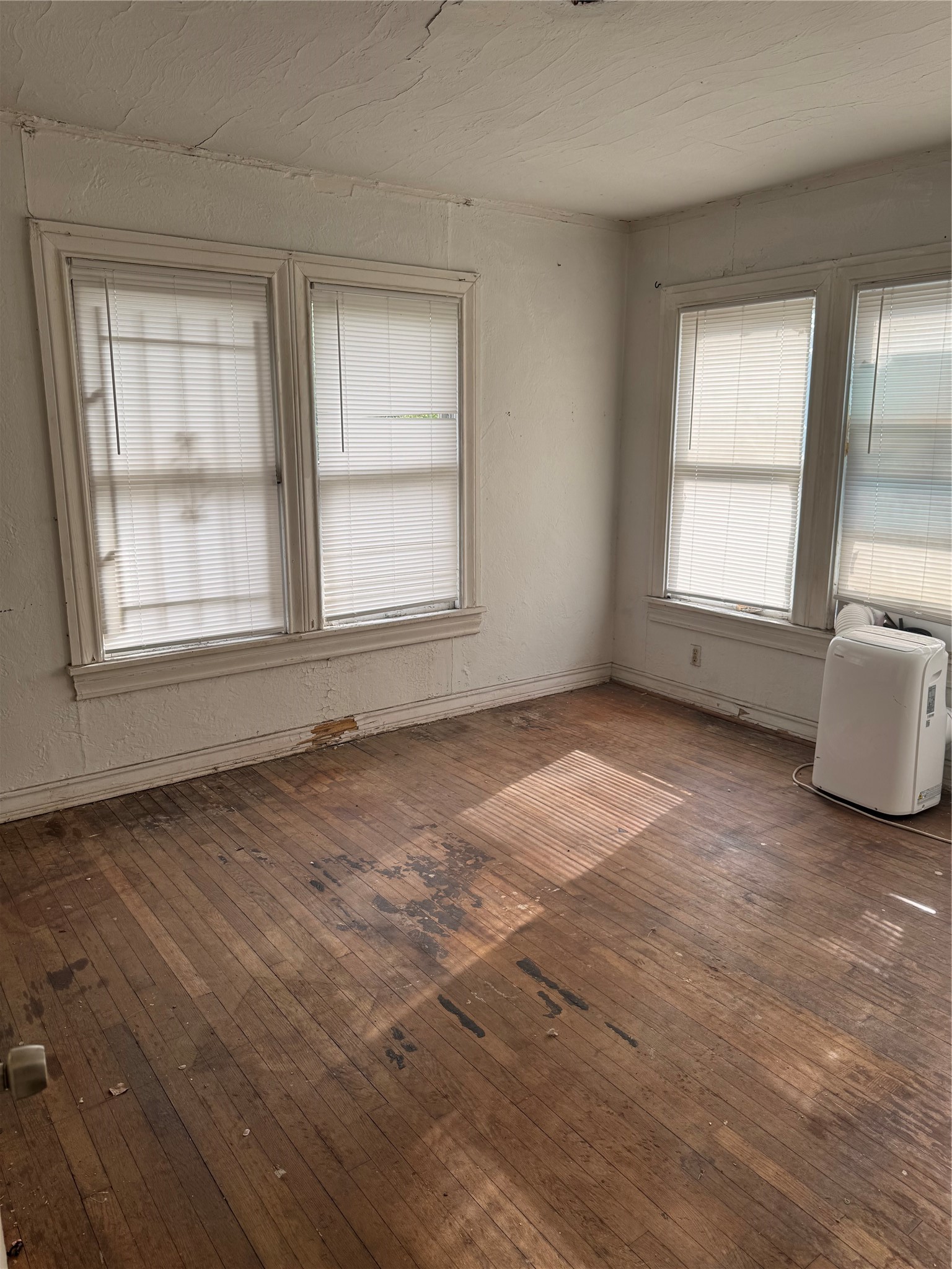 2213 Wheeler Street Property Photo 11