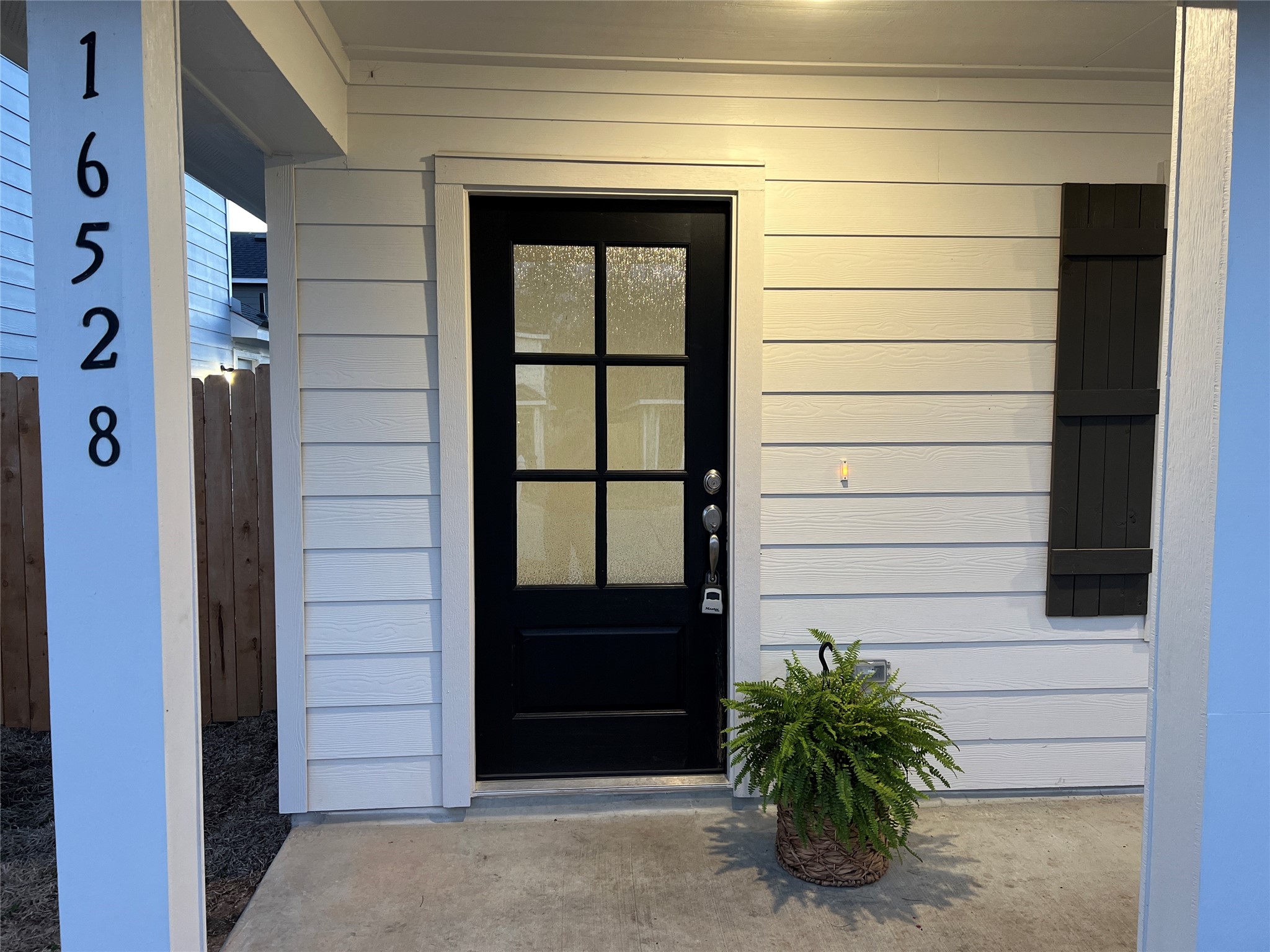 16528 Jasmine Marie Place Property Photo 4
