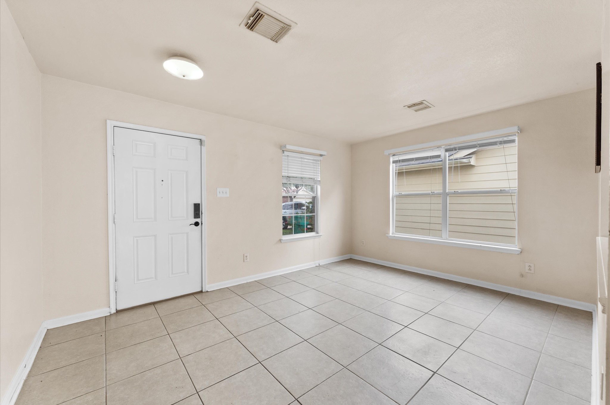 15427 Western Skies Drive Property Photo 6