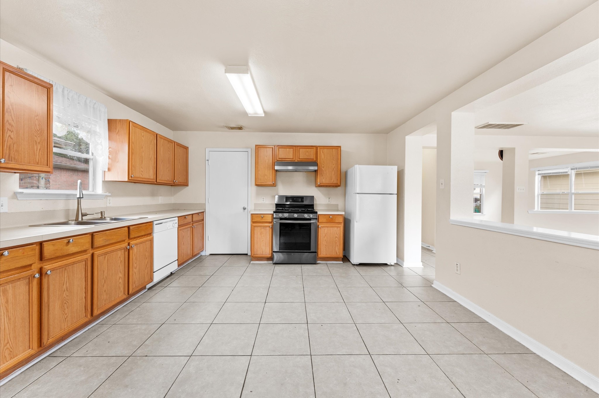 15427 Western Skies Drive Property Photo 12