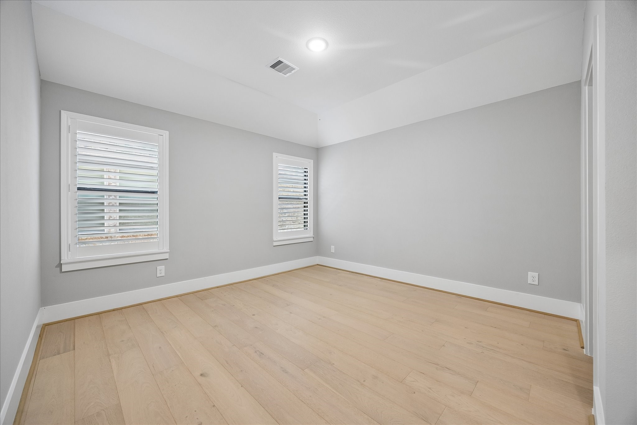 1941 Restridge Drive Property Photo 36