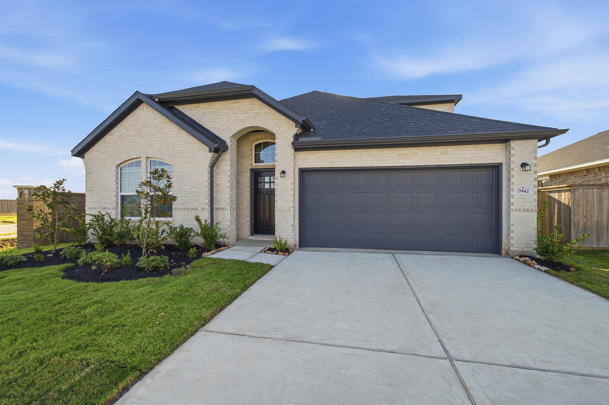 7942 Jade Crest Drive Property Photo 2