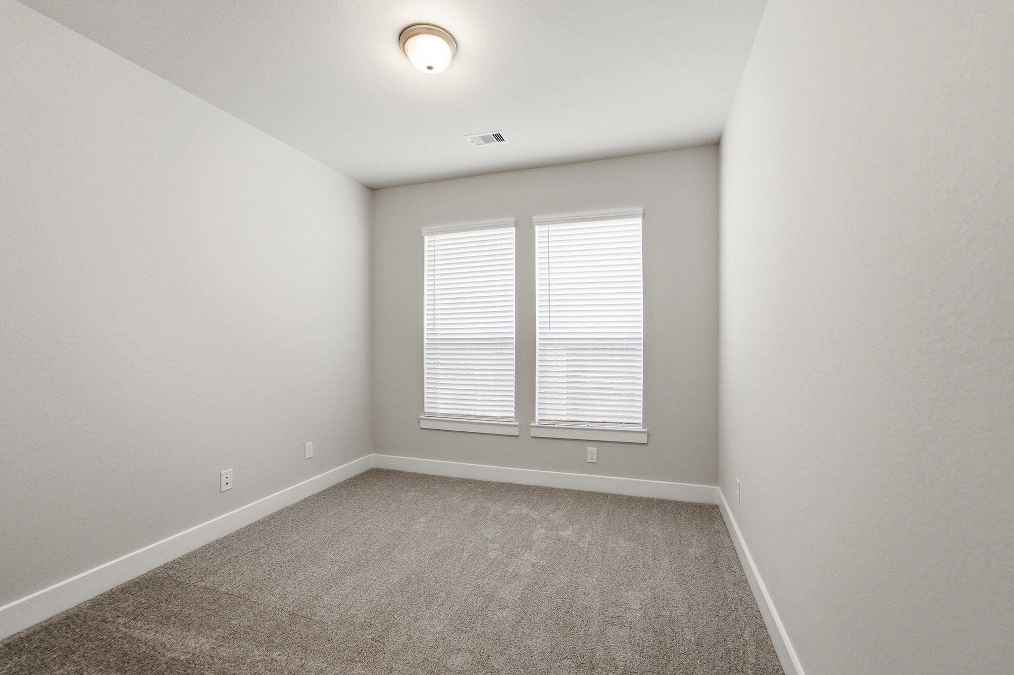 7942 Jade Crest Drive Property Photo 6