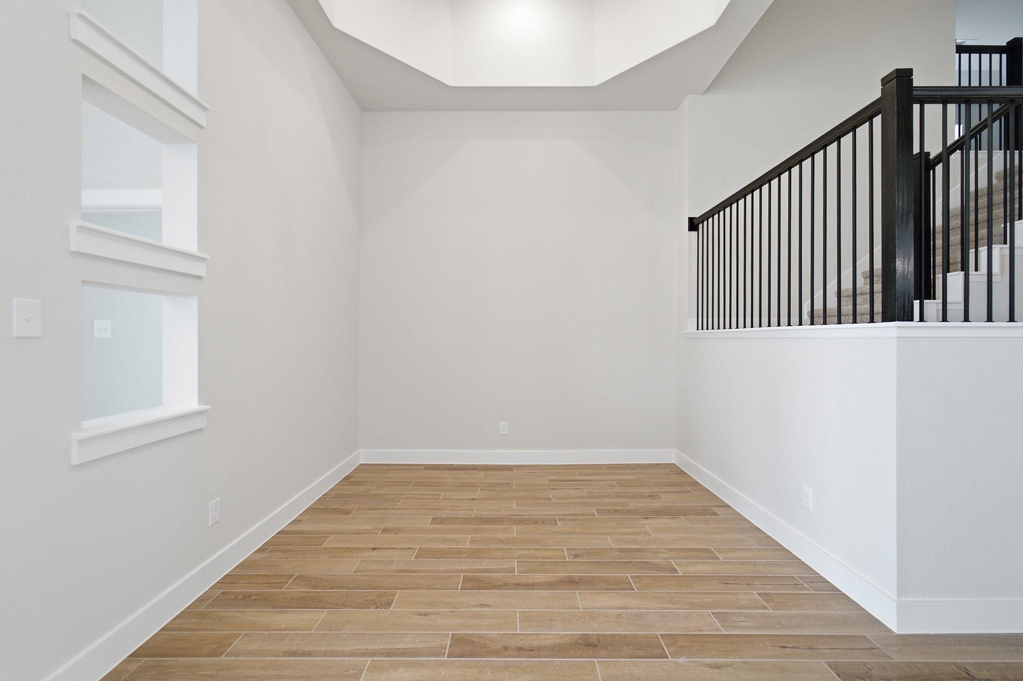 7942 Jade Crest Drive Property Photo 14