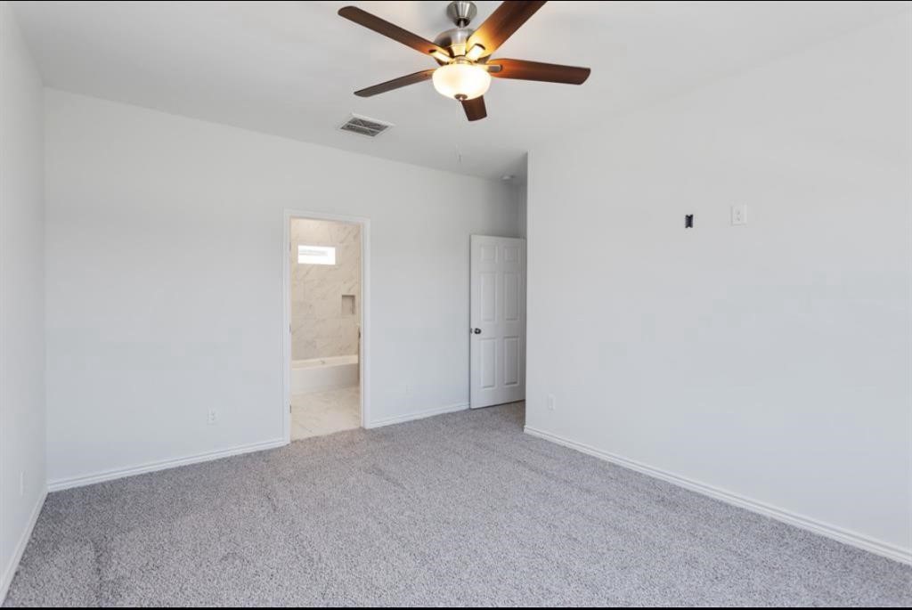 11623 Waldemar Drive Property Photo 8