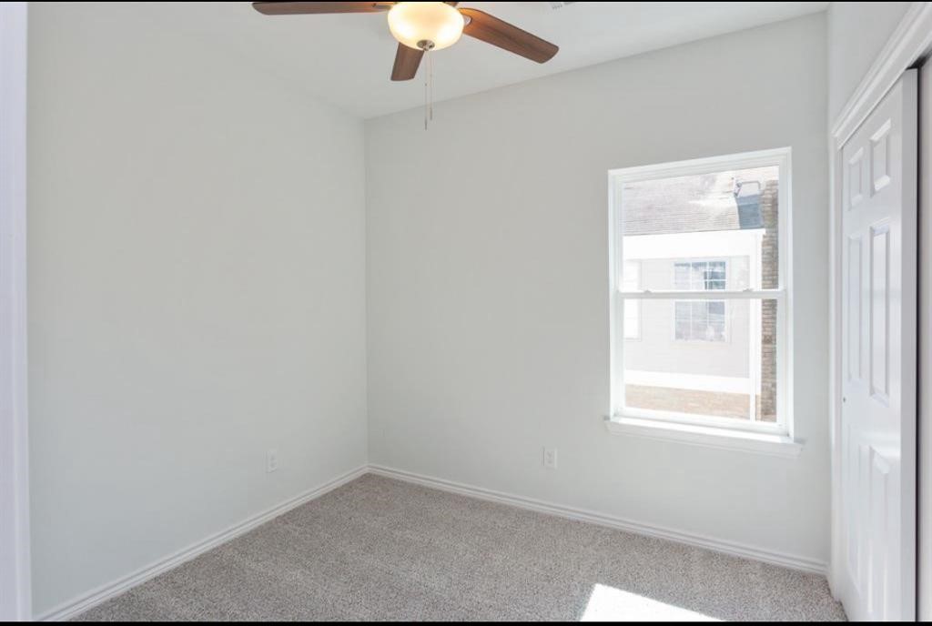 11623 Waldemar Drive Property Photo 10