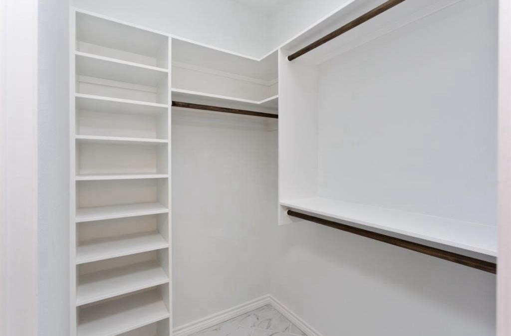11623 Waldemar Drive Property Photo 11