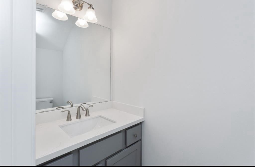 11623 Waldemar Drive Property Photo 16