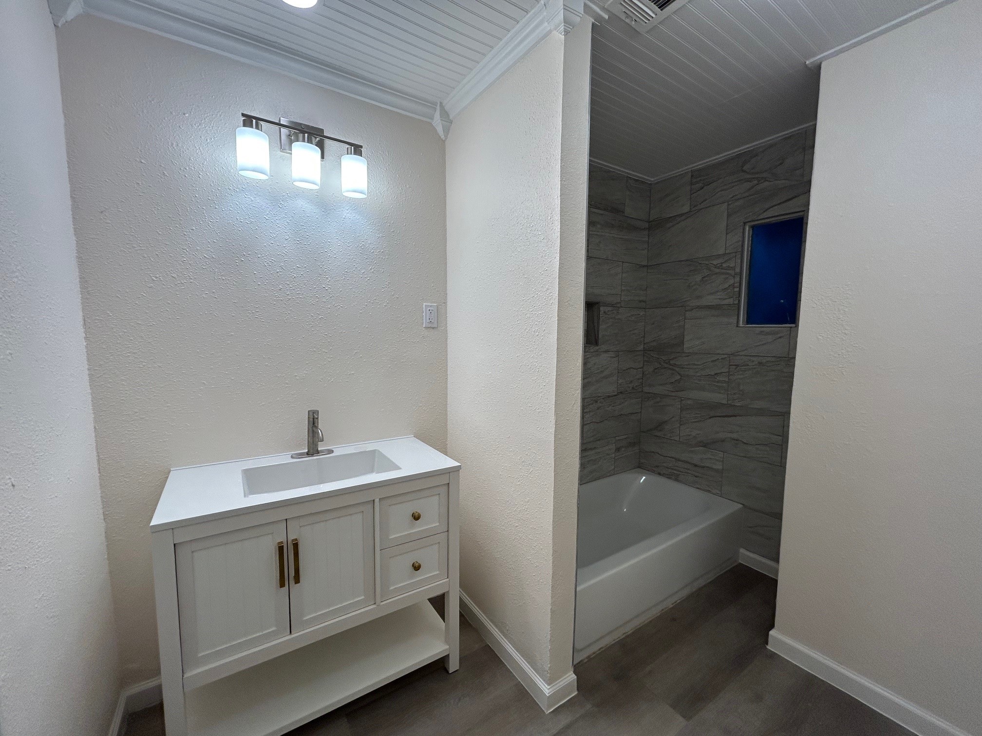 3210 Valley Brook Drive Property Photo 12