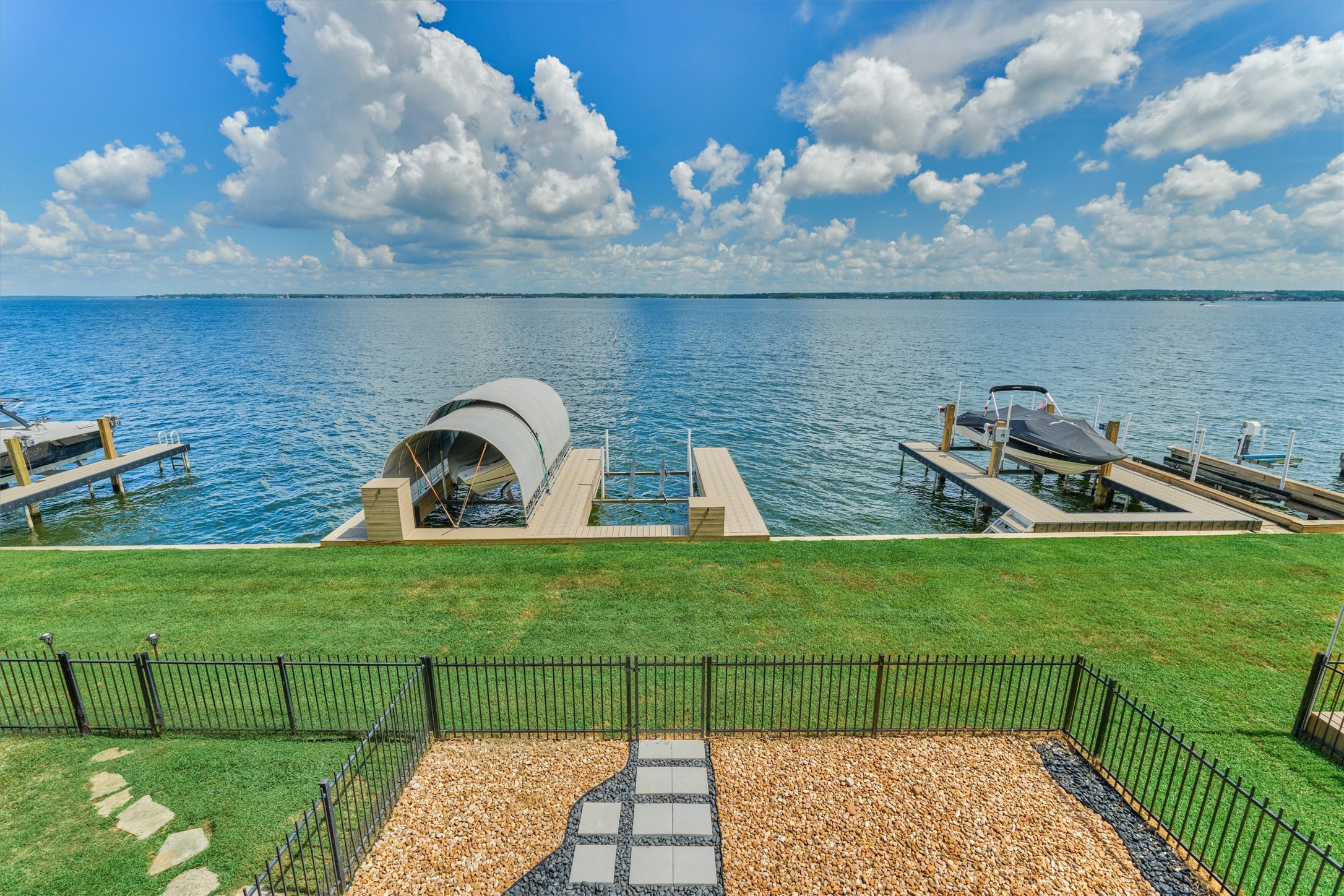 4 Regency Point Property Photo