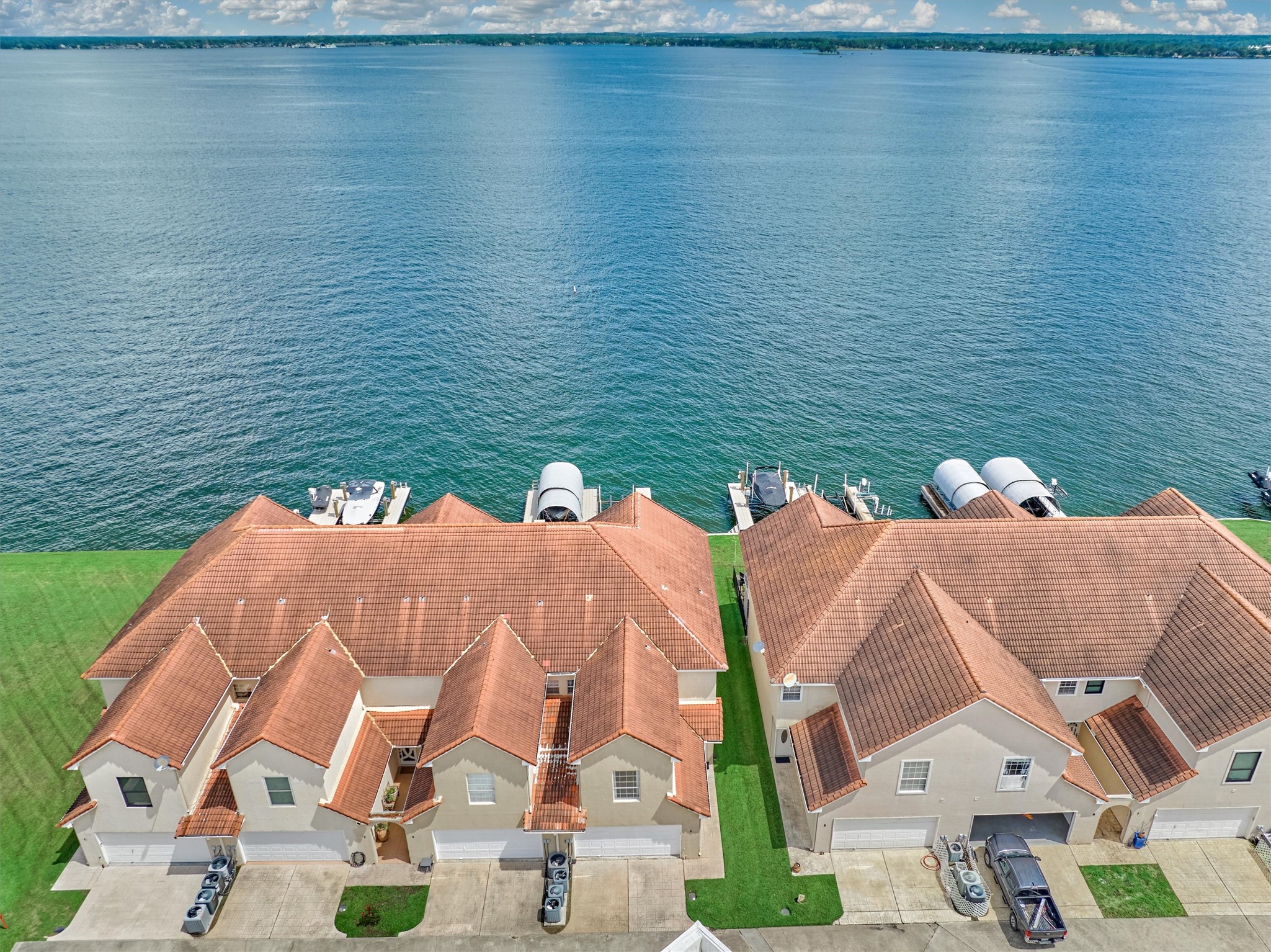 4 Regency Point Property Photo 3