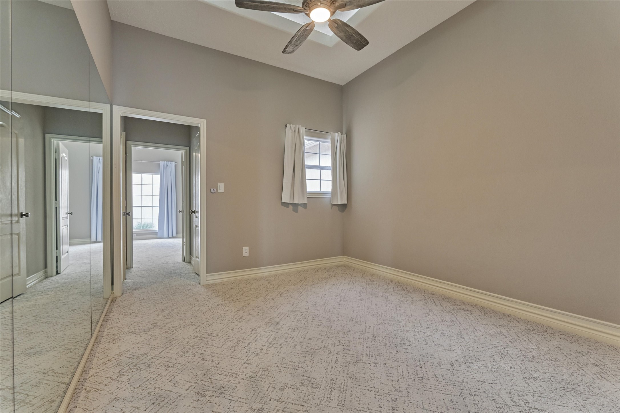 4 Regency Point Property Photo 21