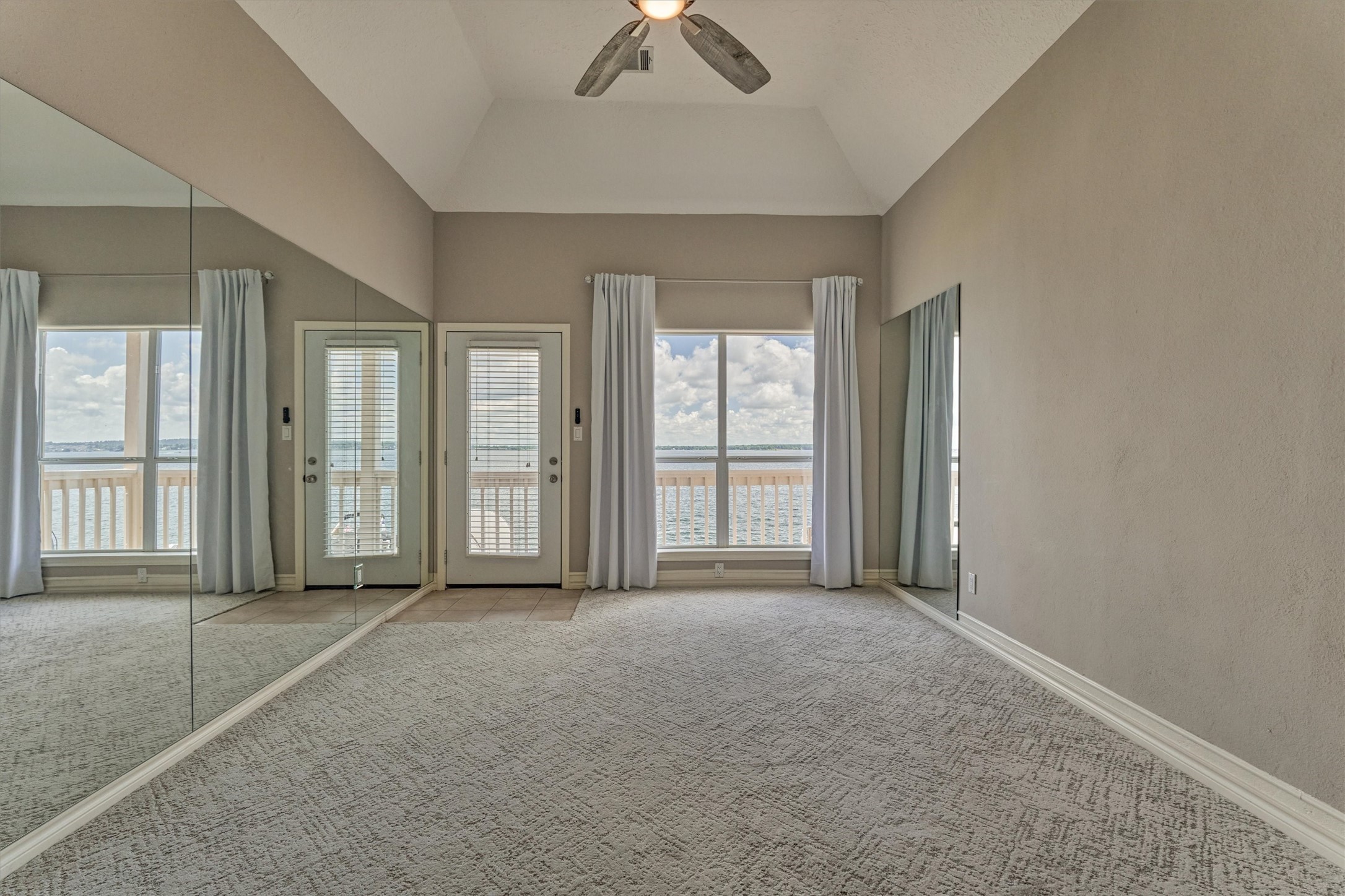 4 Regency Point Property Photo 23