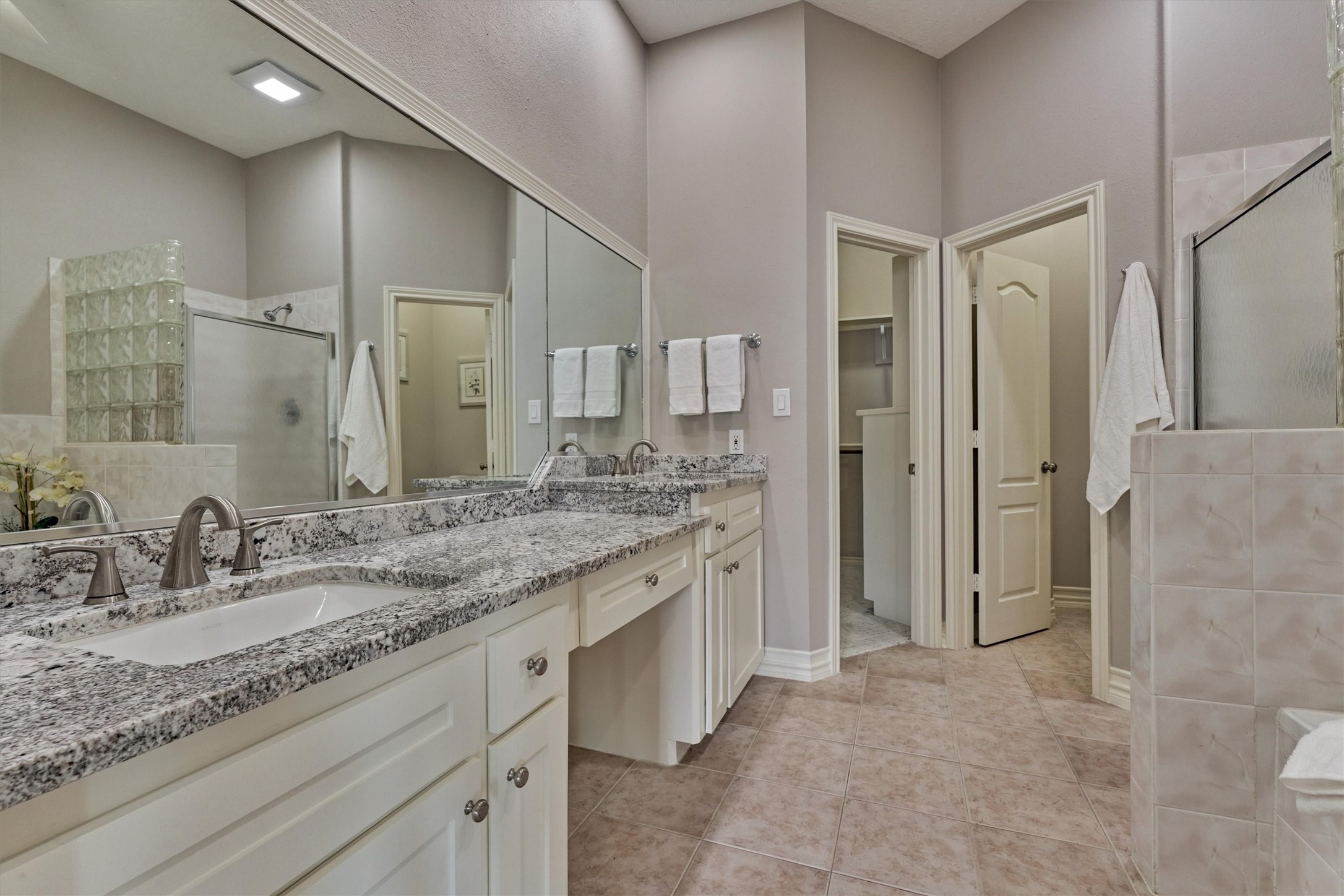 4 Regency Point Property Photo 24