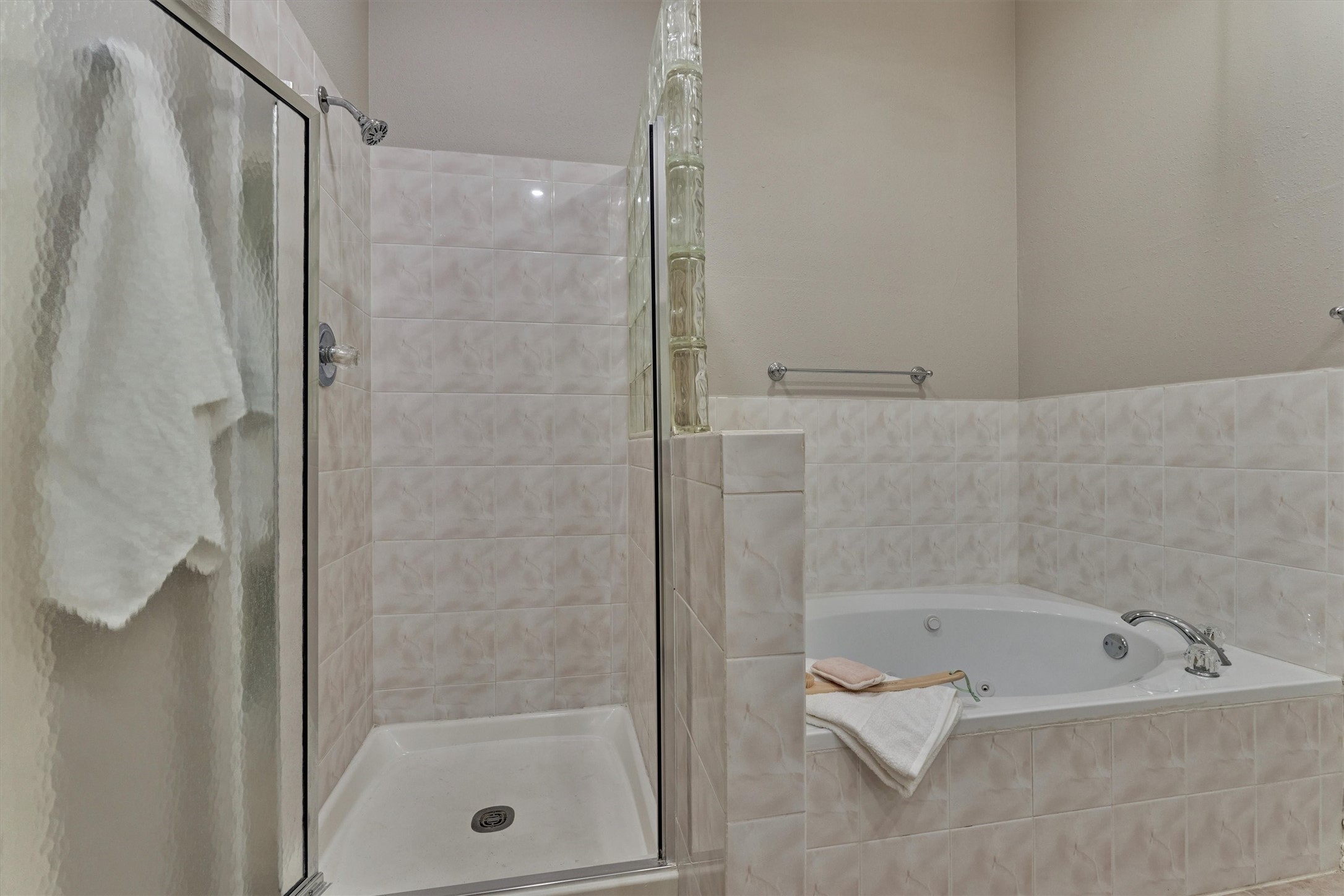 4 Regency Point Property Photo 25