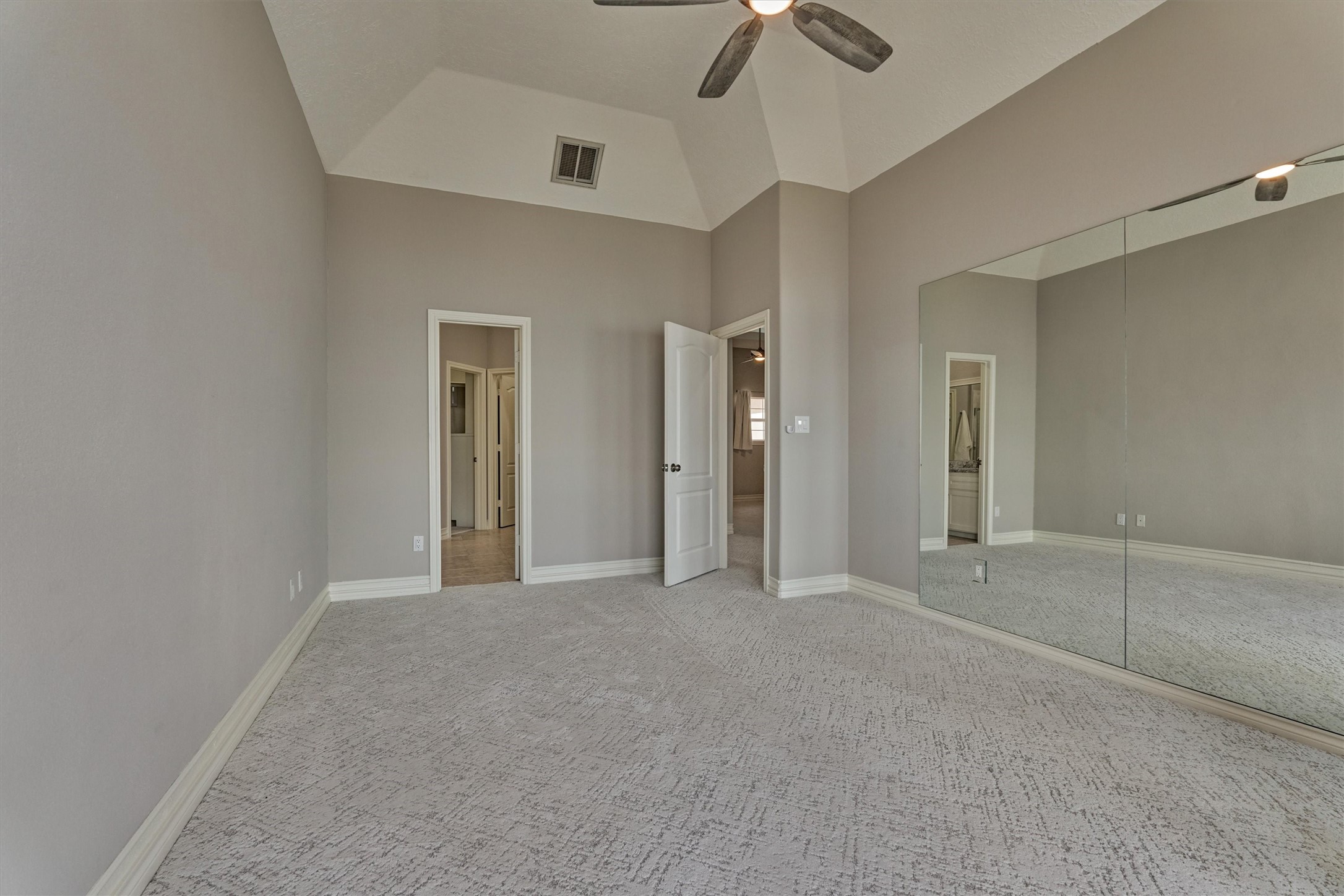4 Regency Point Property Photo 25