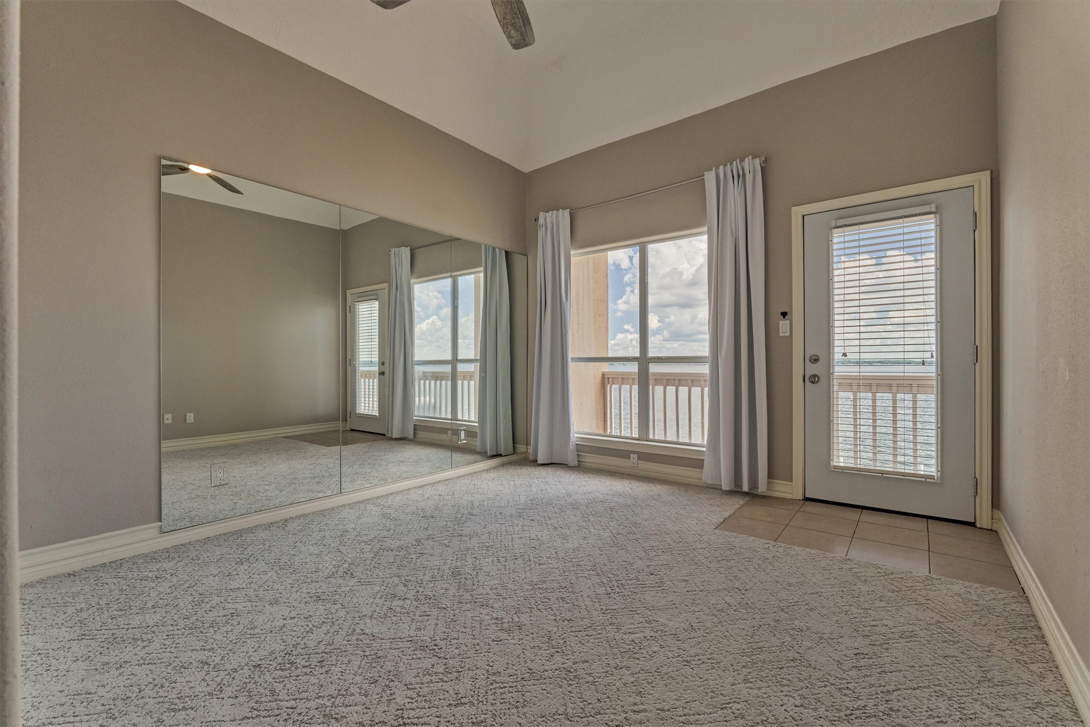 4 Regency Point Property Photo 27