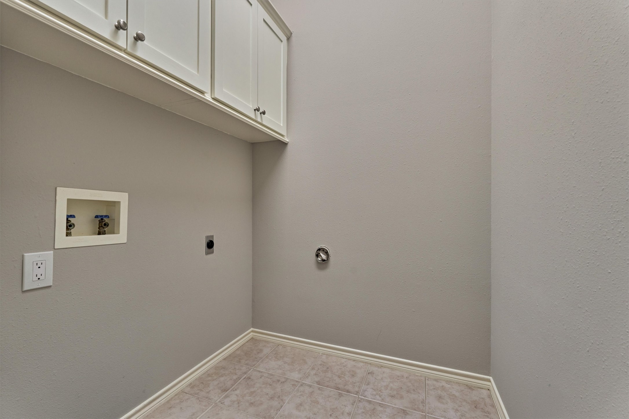 4 Regency Point Property Photo 33