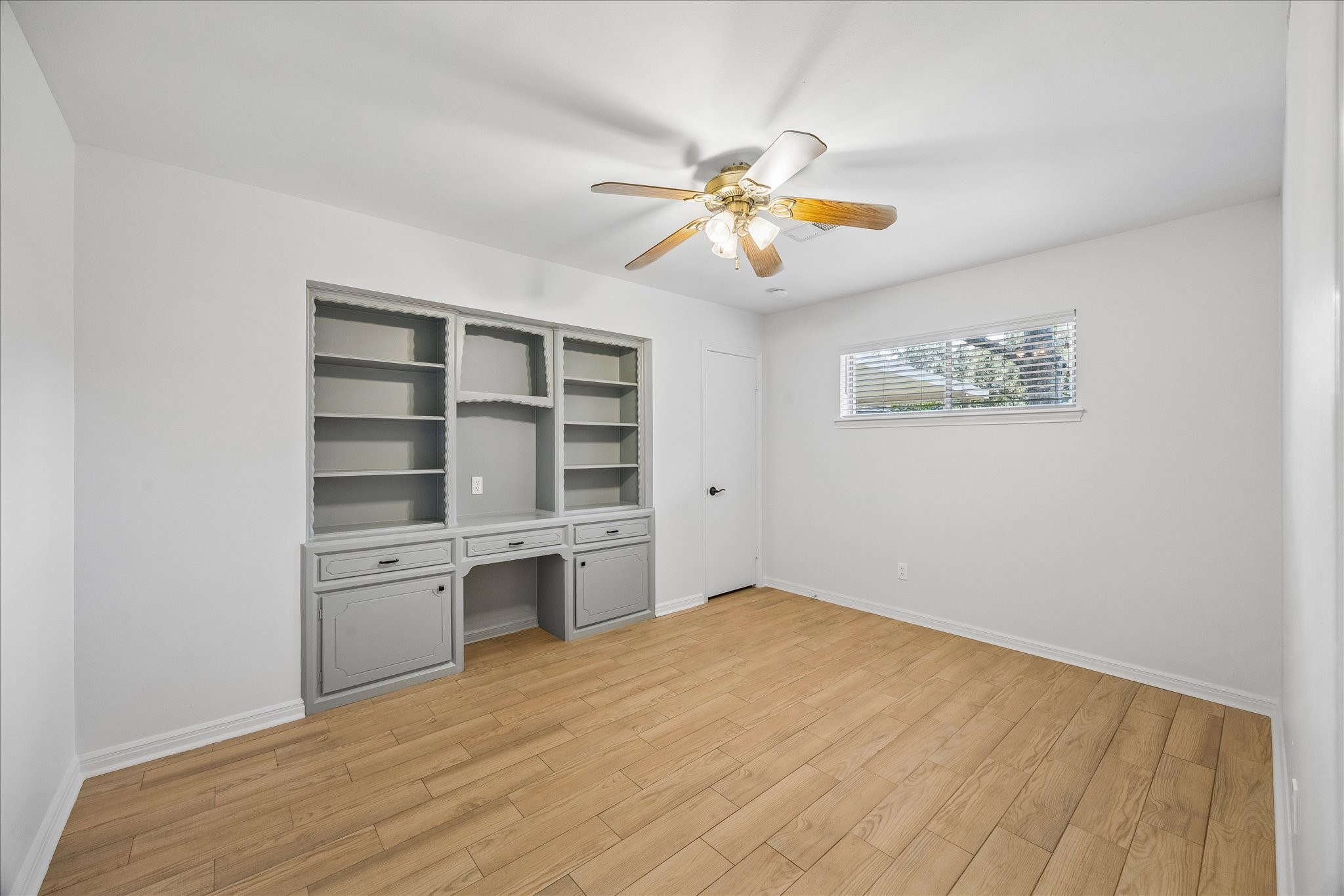 11423 Valley Spring Drive Property Photo 22