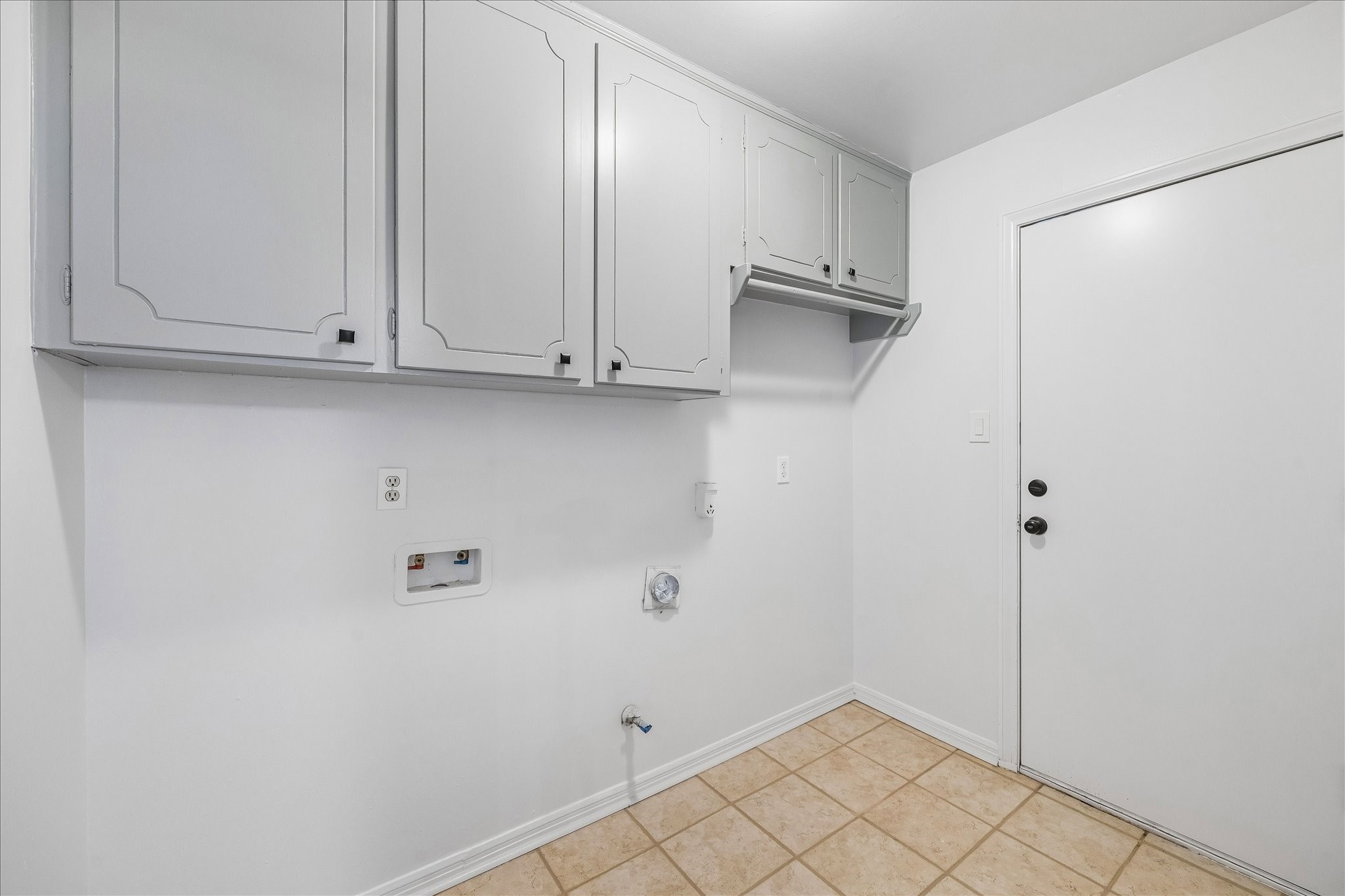 11423 Valley Spring Drive Property Photo 24