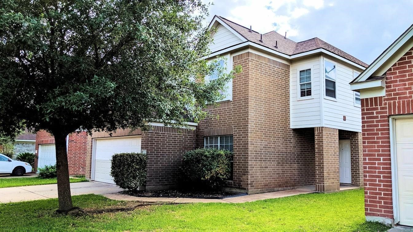 15423 Fir Woods Lane Property Photo 1