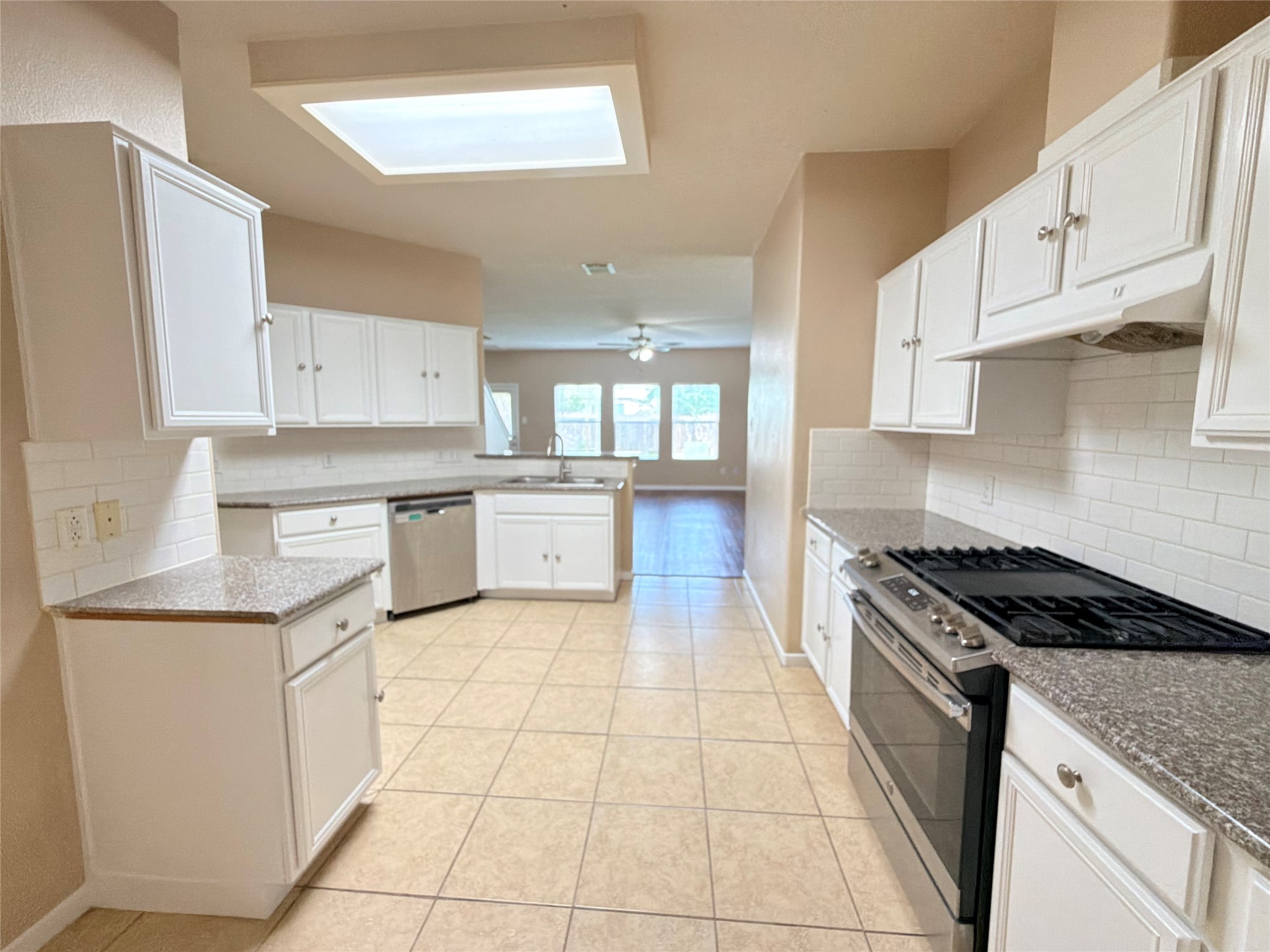 15423 Fir Woods Lane Property Photo 11