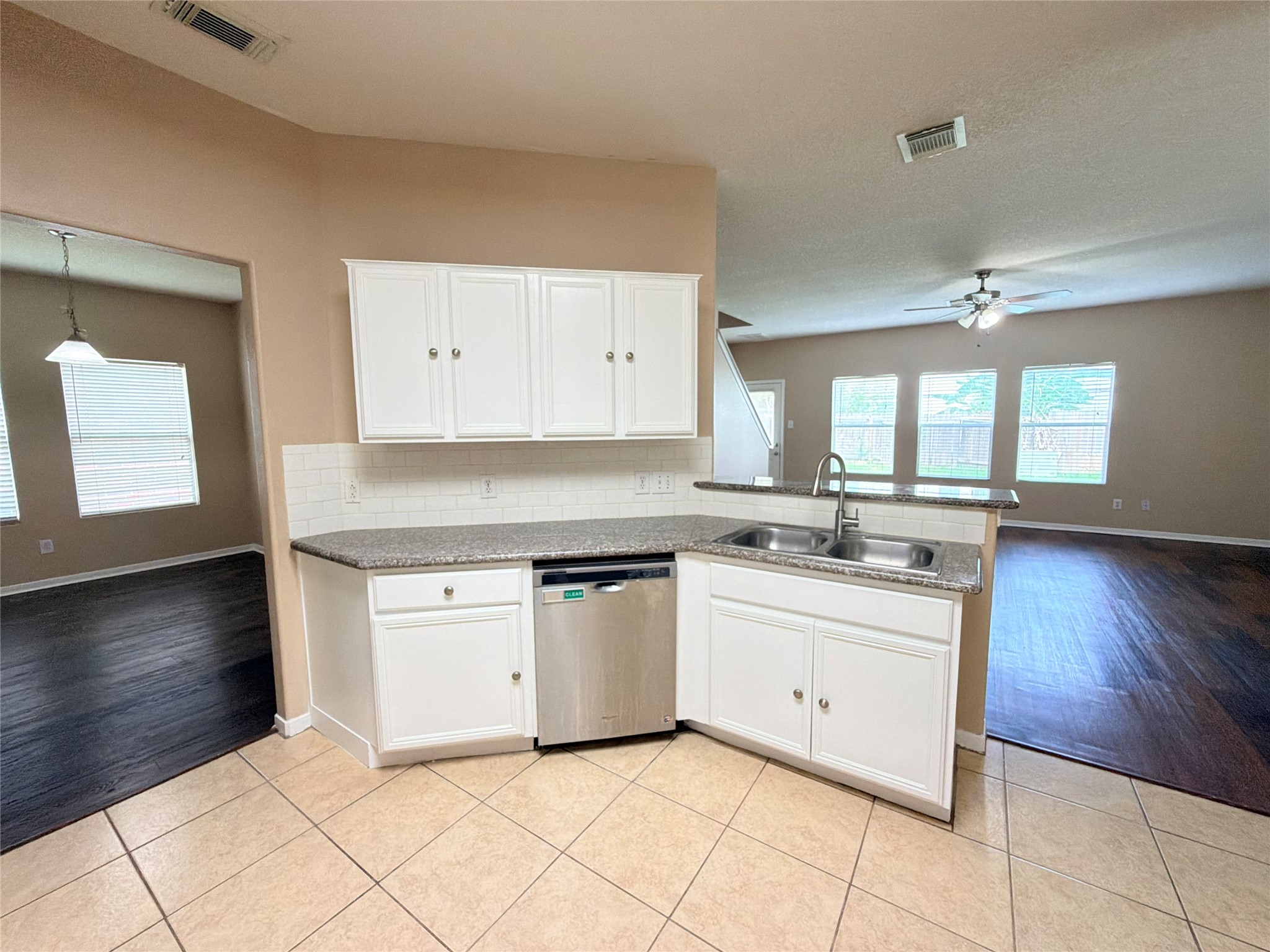 15423 Fir Woods Lane Property Photo 13